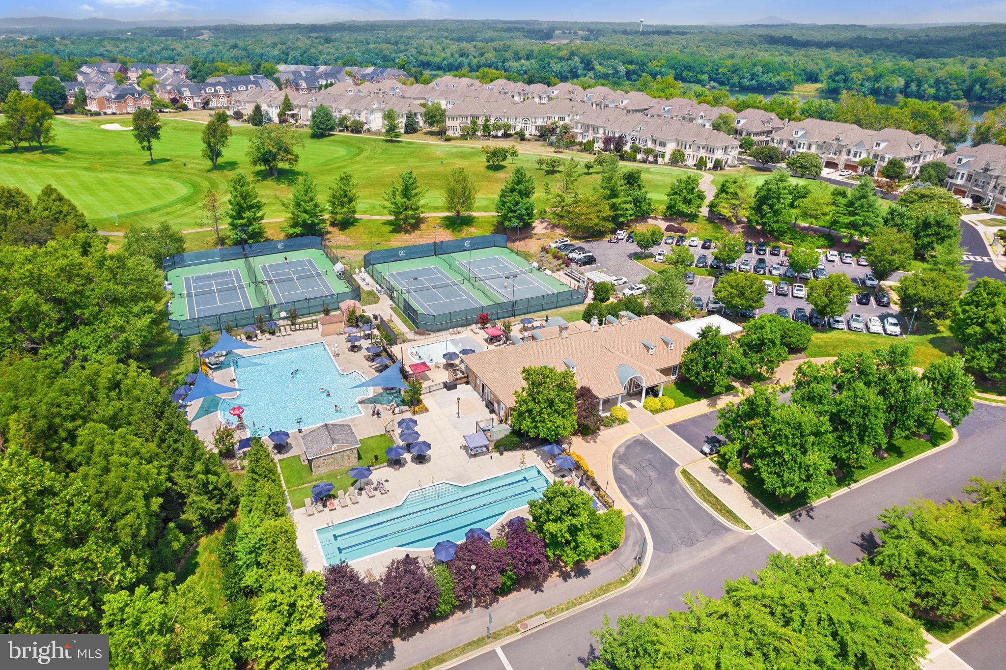 RIVER CREEK - Residential