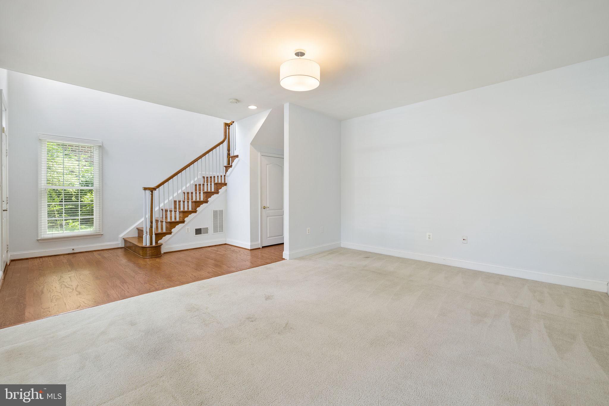 RIVER CREEK - Residential