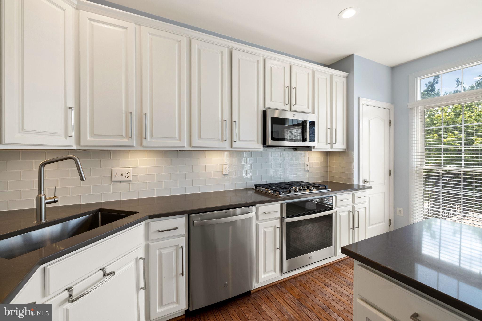 RIVER CREEK - Residential