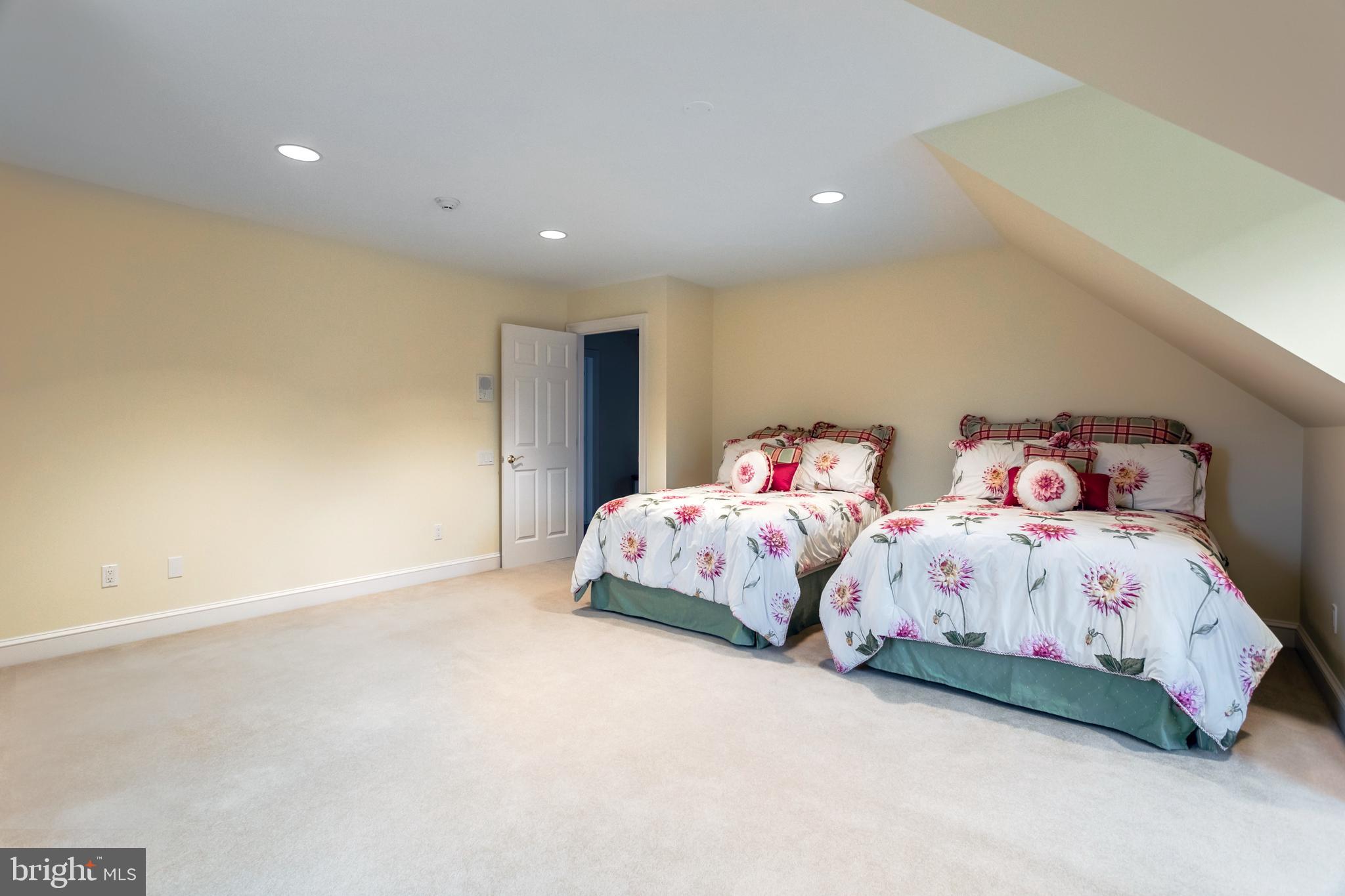 MARPLE SUMMIT - Residential