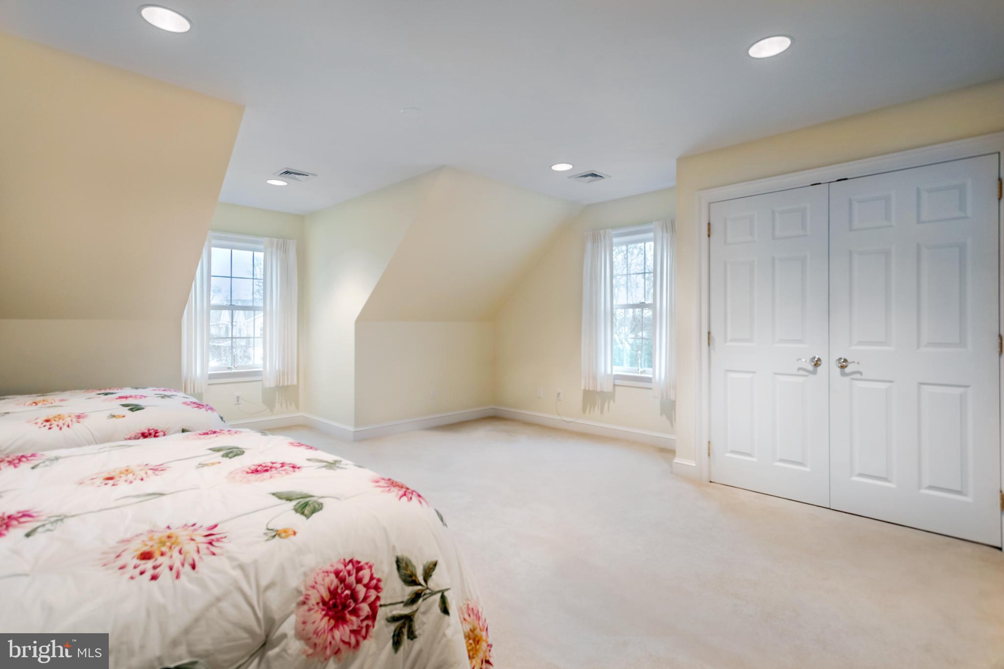 MARPLE SUMMIT - Residential