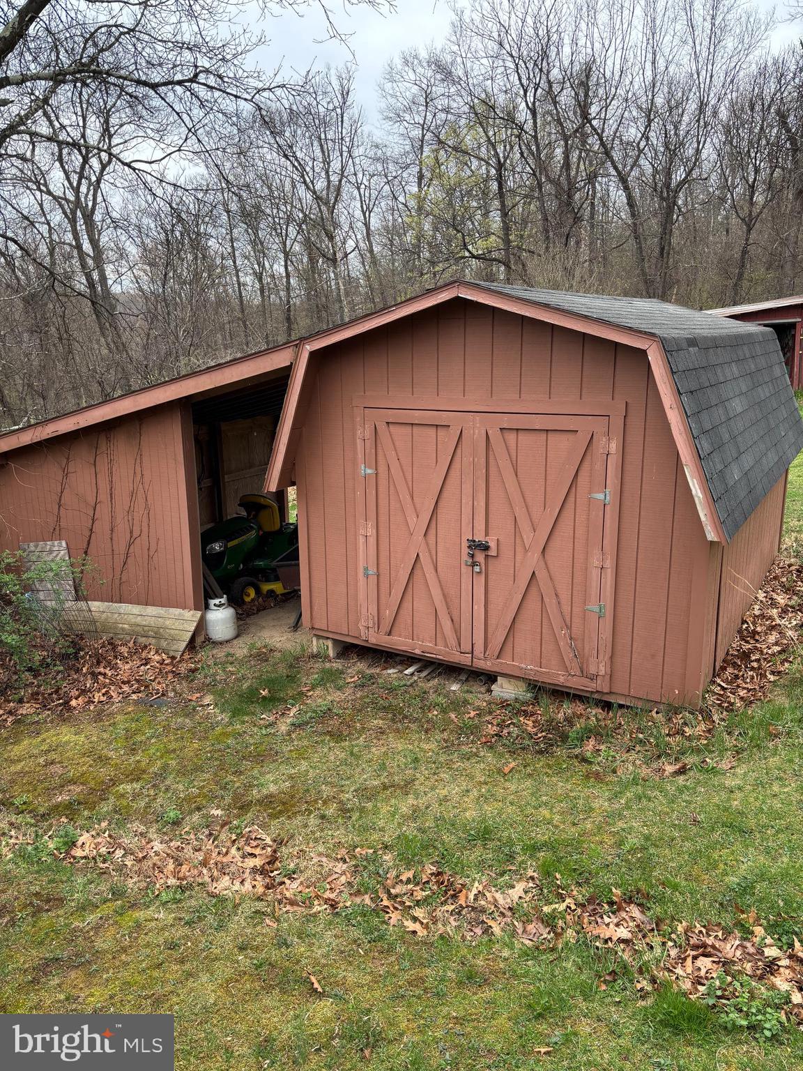 HEDGESVILLE - Residential