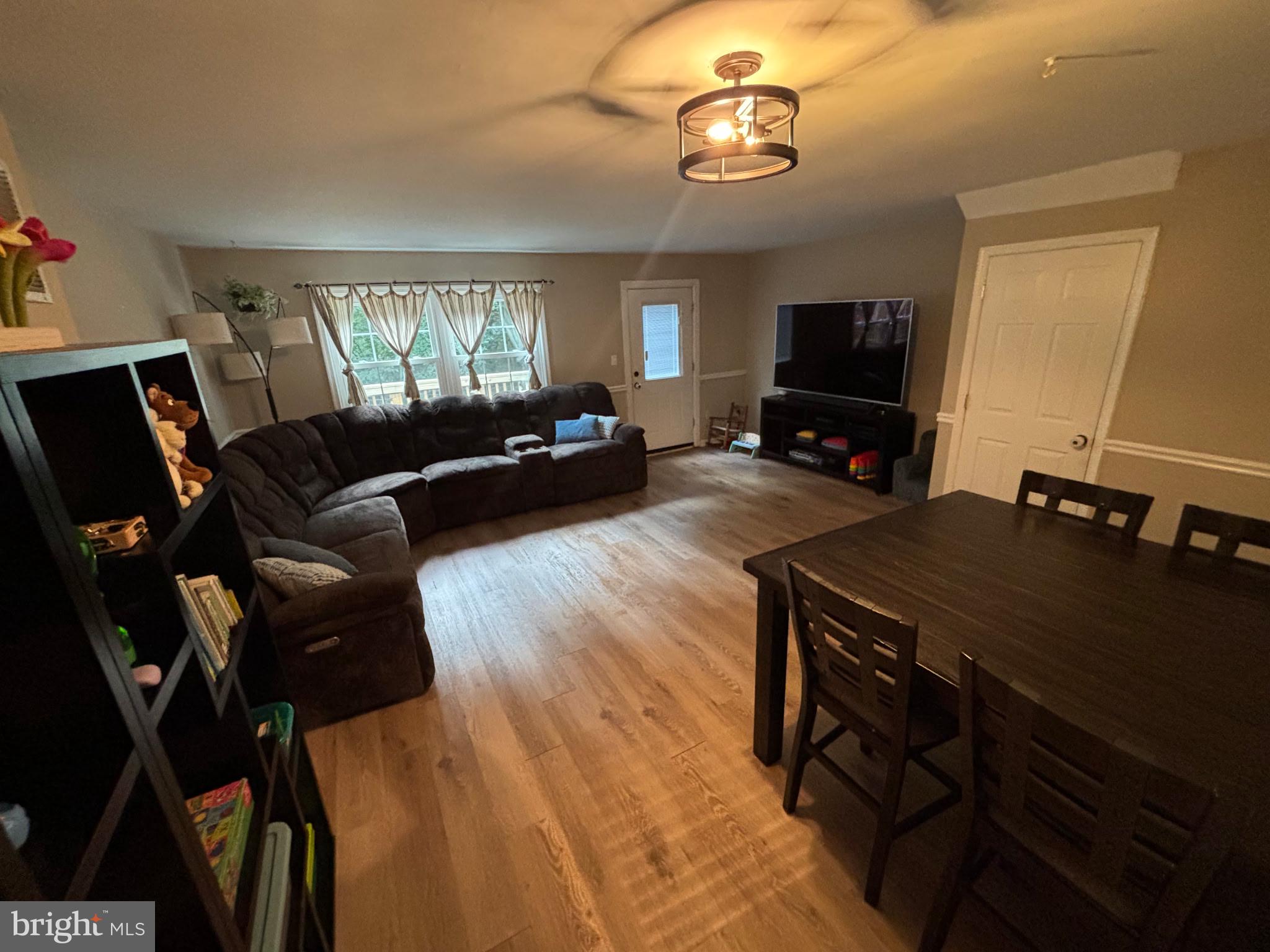 1649 FOREST HILL COURT