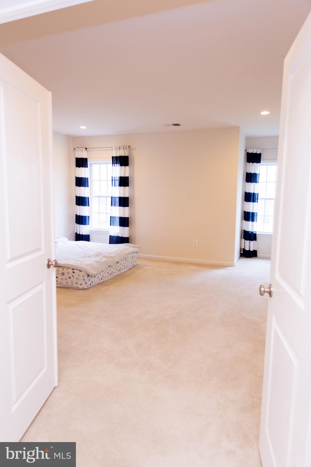 LENAH MILL - Residential