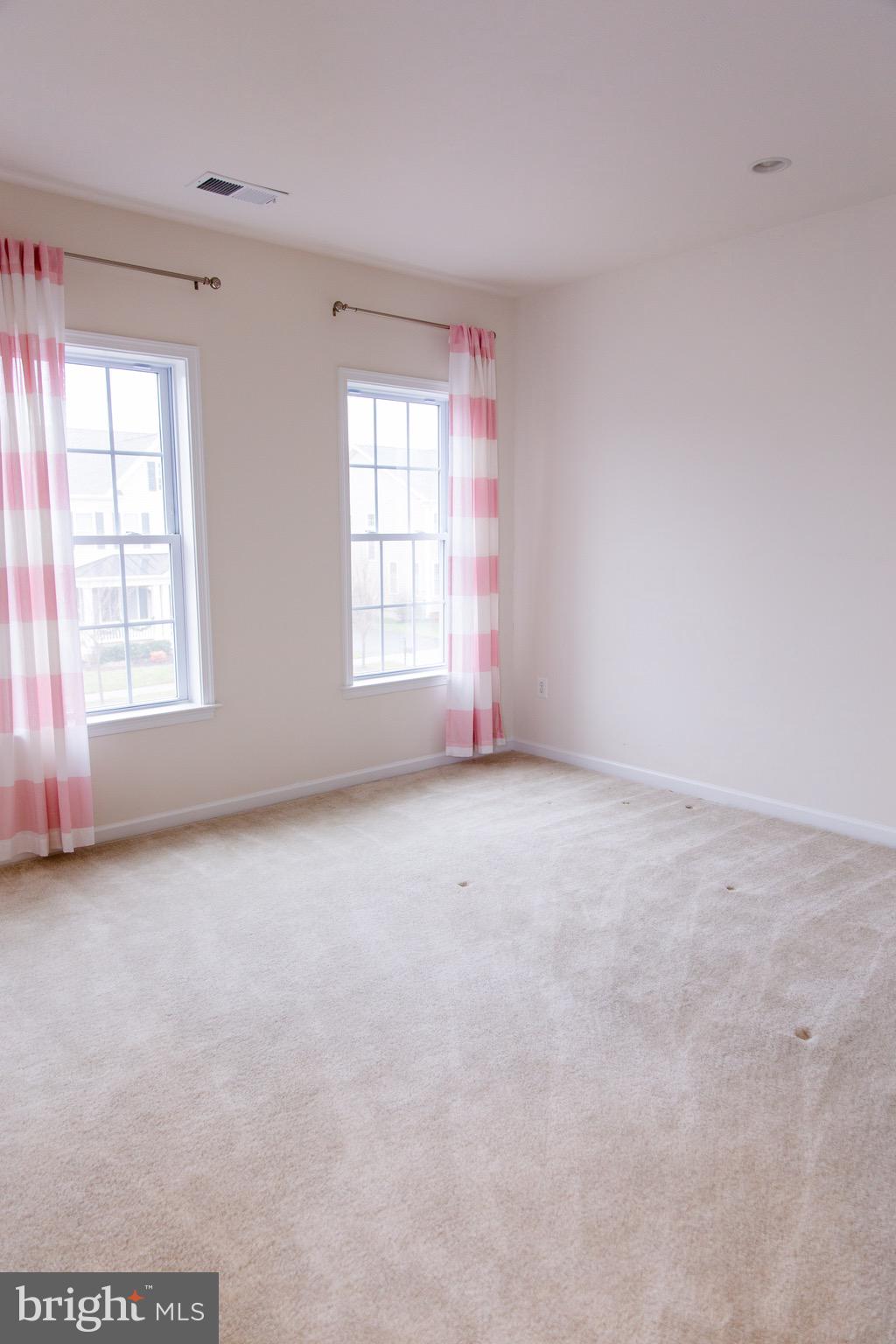 LENAH MILL - Residential