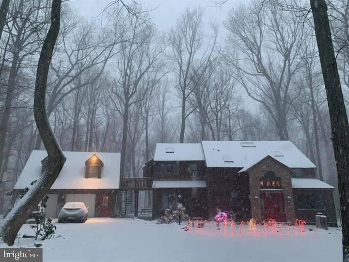 281 WOODLAND DRIVE