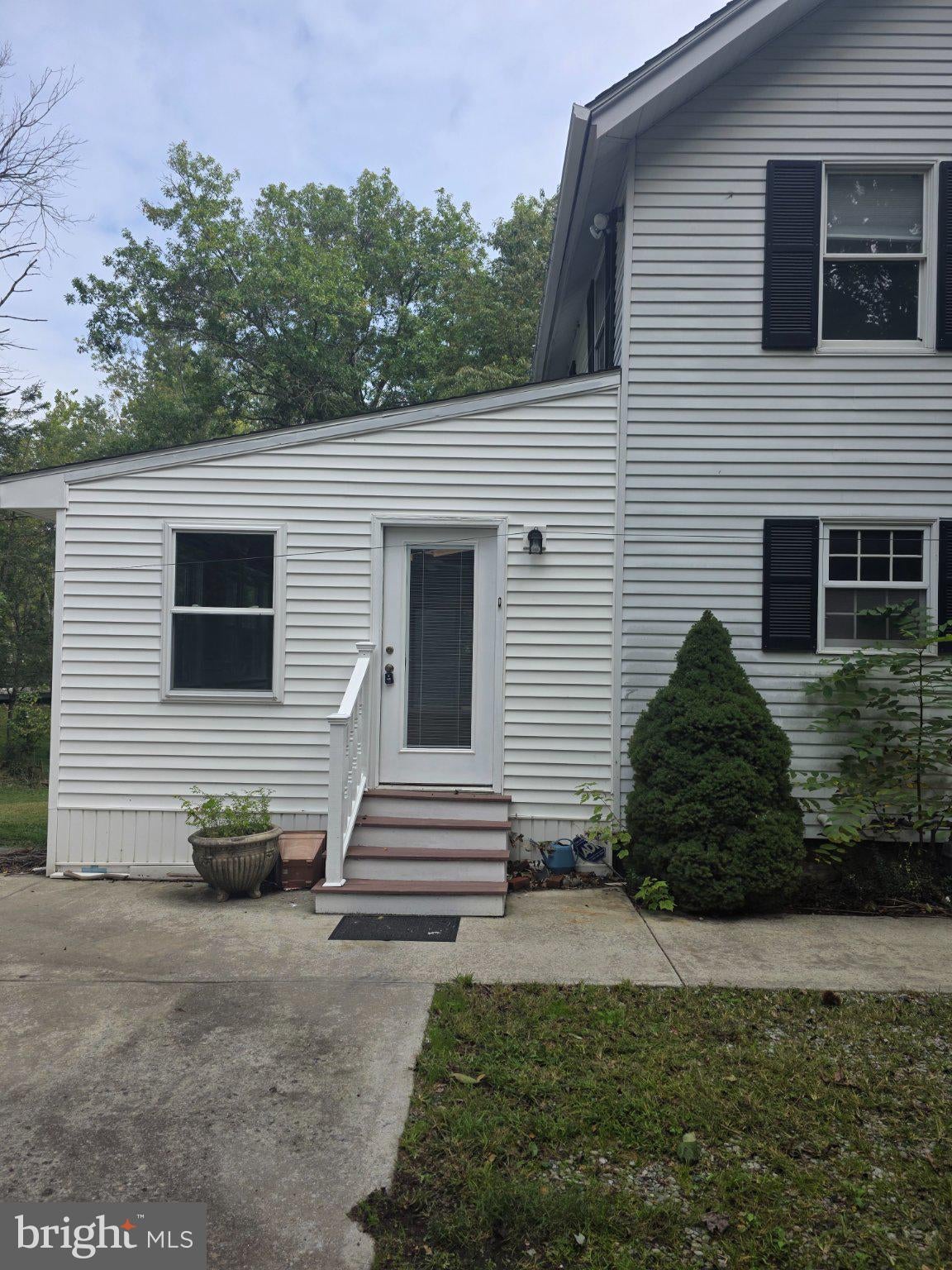 1758 BRACKENVILLE ROAD