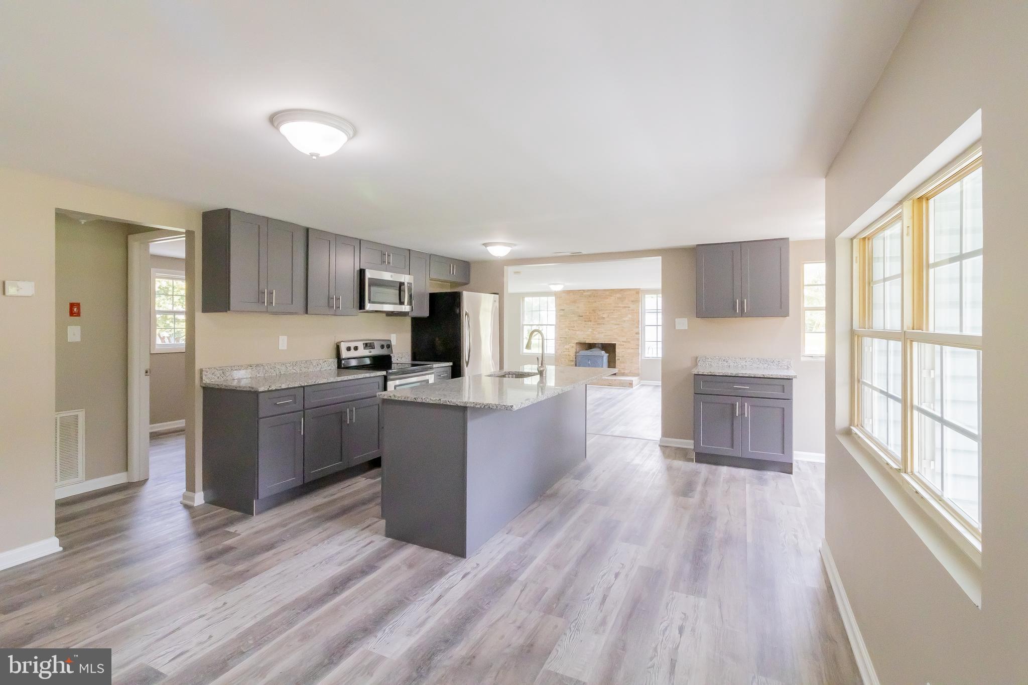 MILL POINT SHORES - Residential Lease