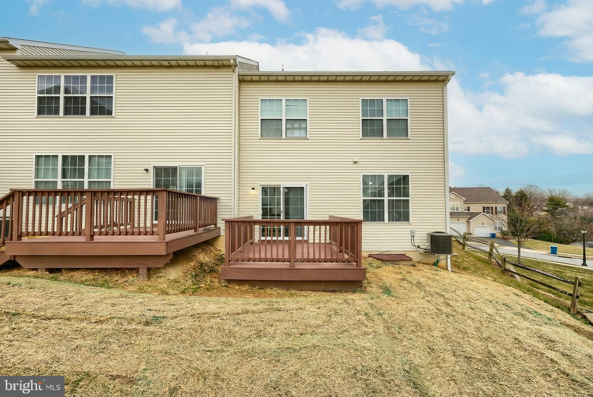 2231 LIVE OAK LANE 2231