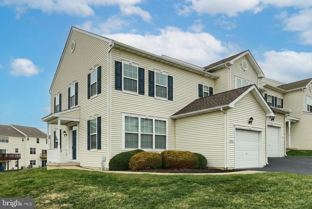 Photo of 2231 Live Oak Lane #2231, YORK, PA 17406 (MLS # PAYK2096412)