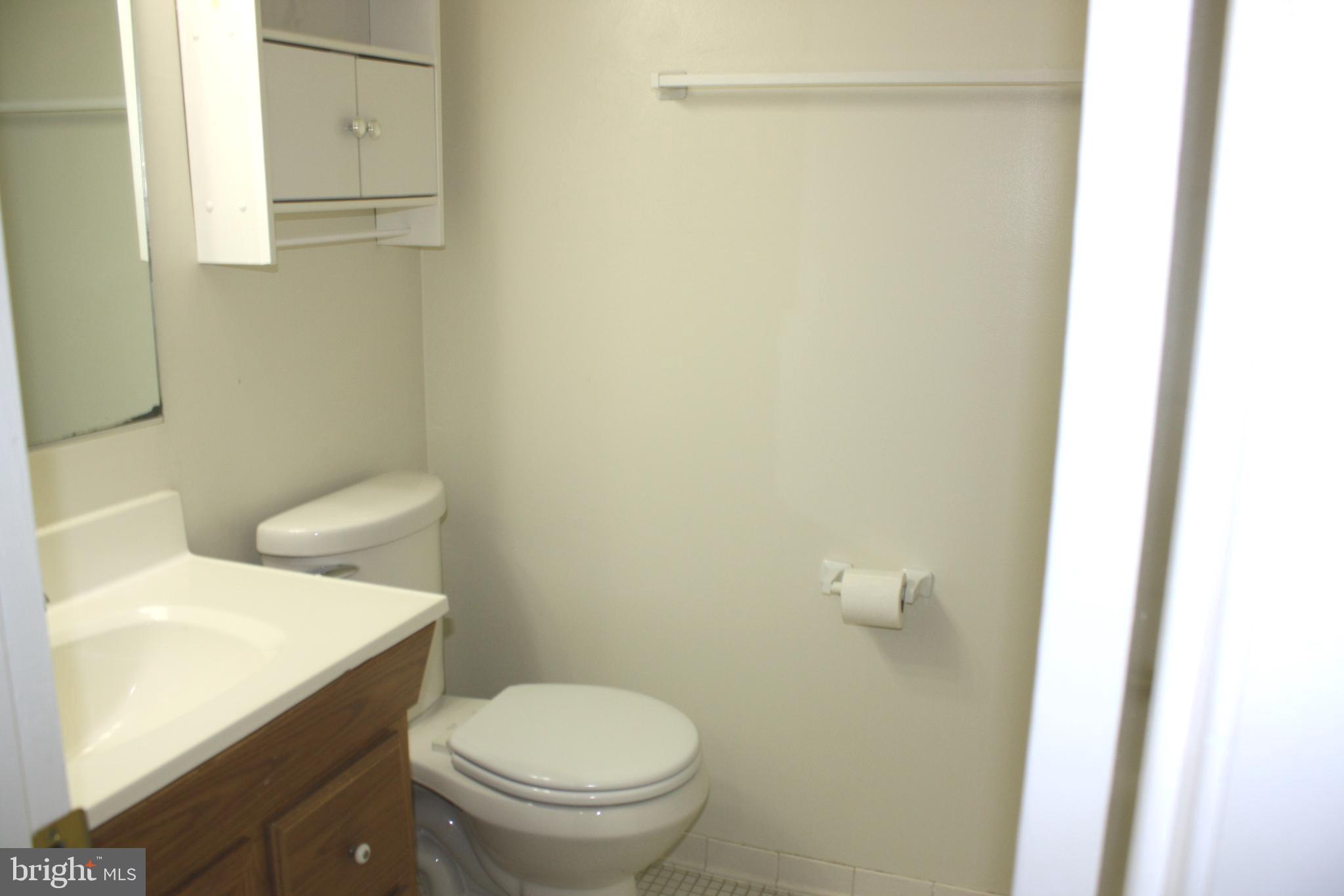 SOUTHGATE WOODS TOWNHOUSES - Residential Lease