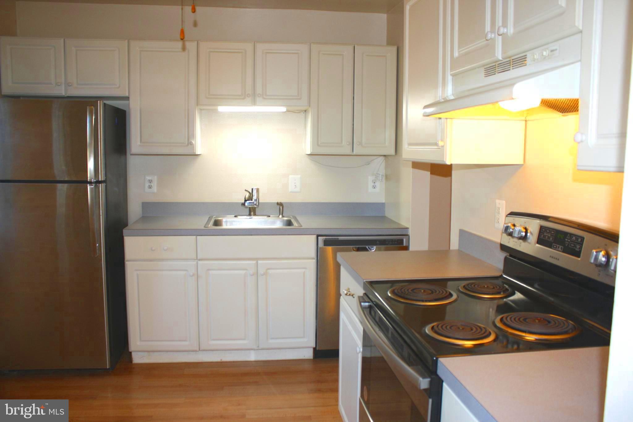 SOUTHGATE WOODS TOWNHOUSES - Residential Lease