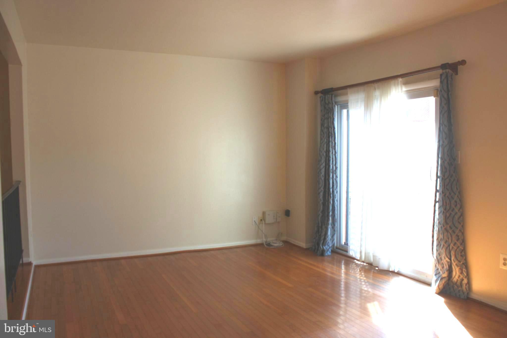 SOUTHGATE WOODS TOWNHOUSES - Residential Lease