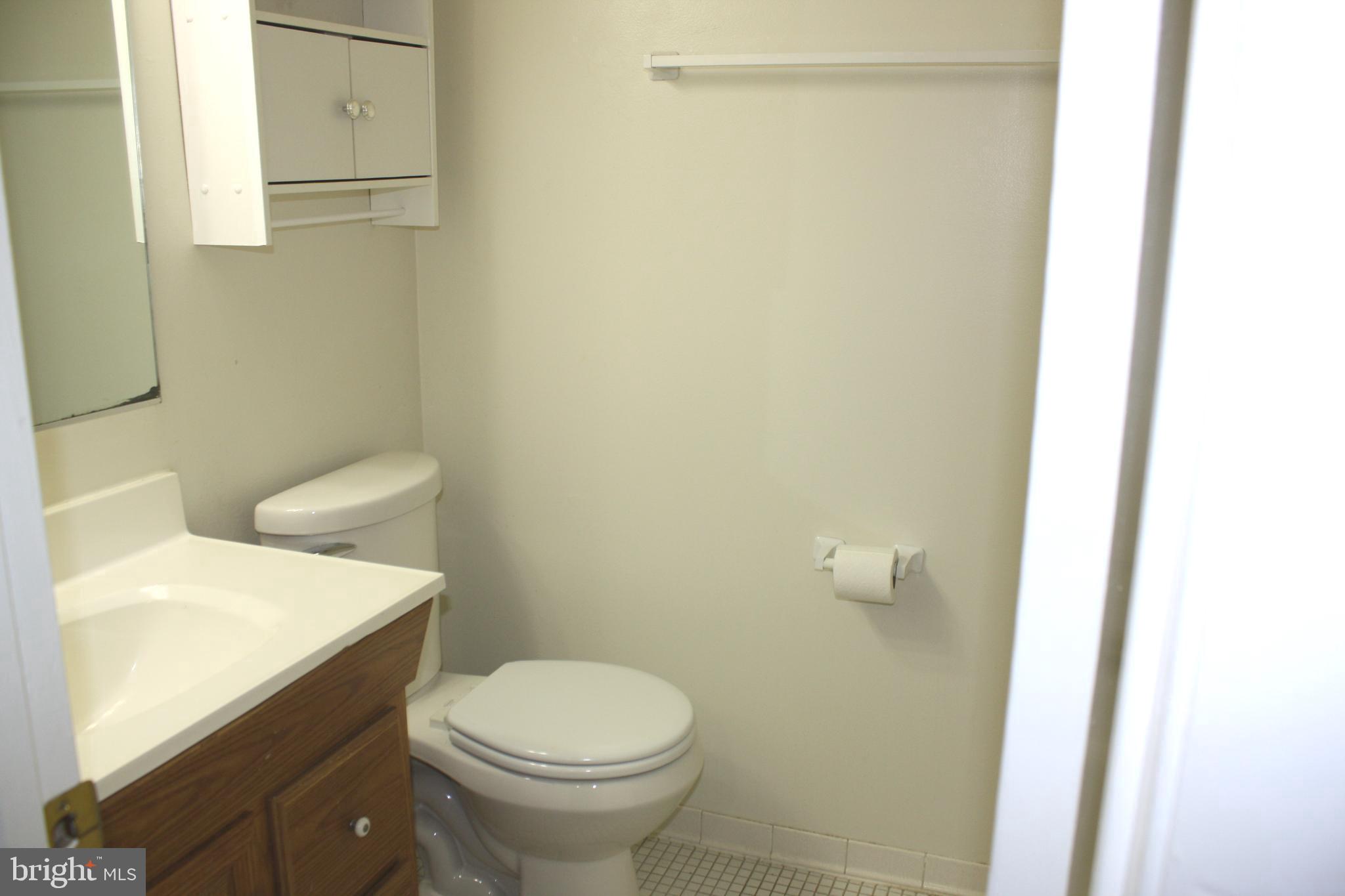 SOUTHGATE WOODS TOWNHOUSES - Residential Lease