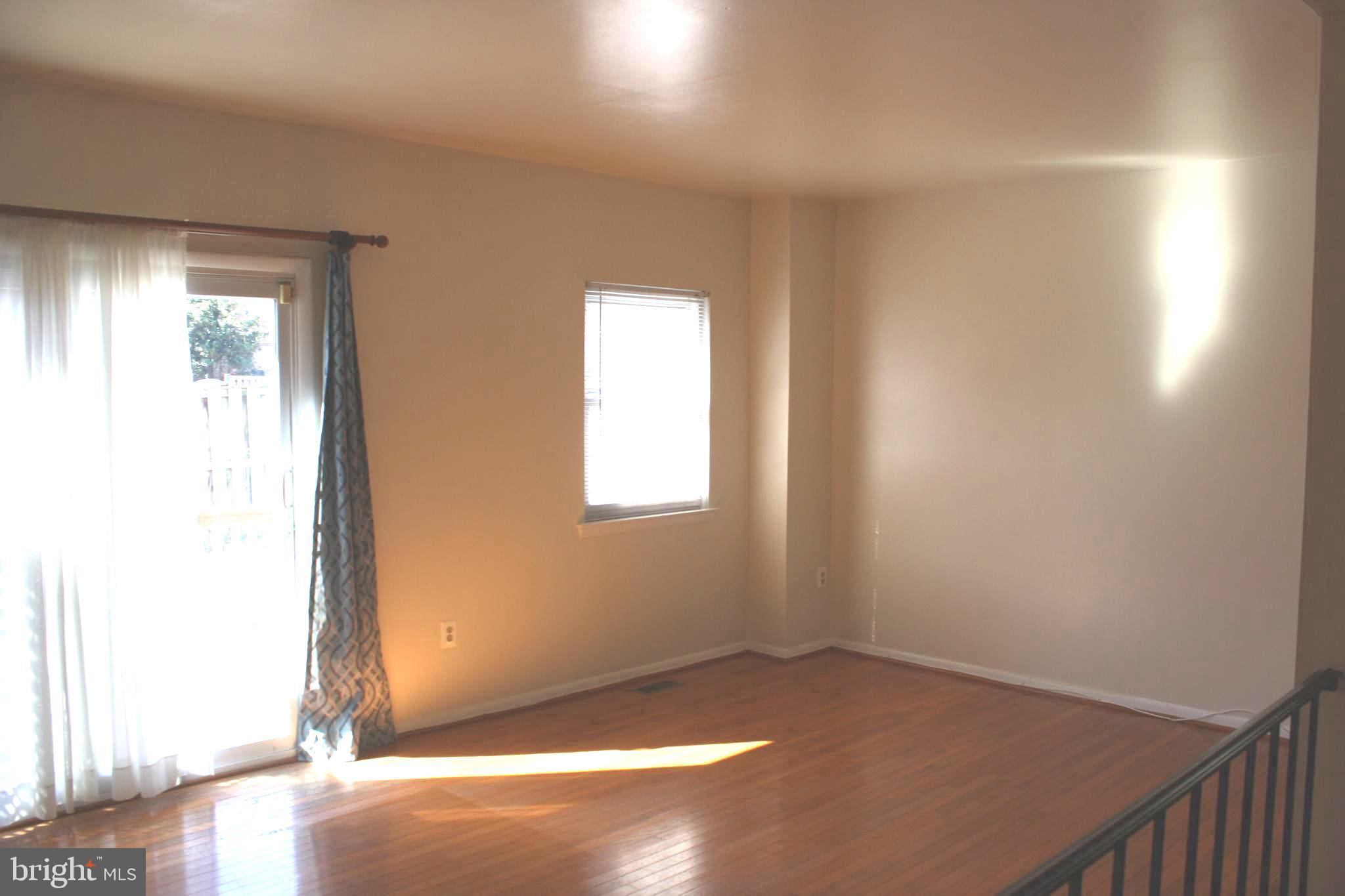 SOUTHGATE WOODS TOWNHOUSES - Residential Lease