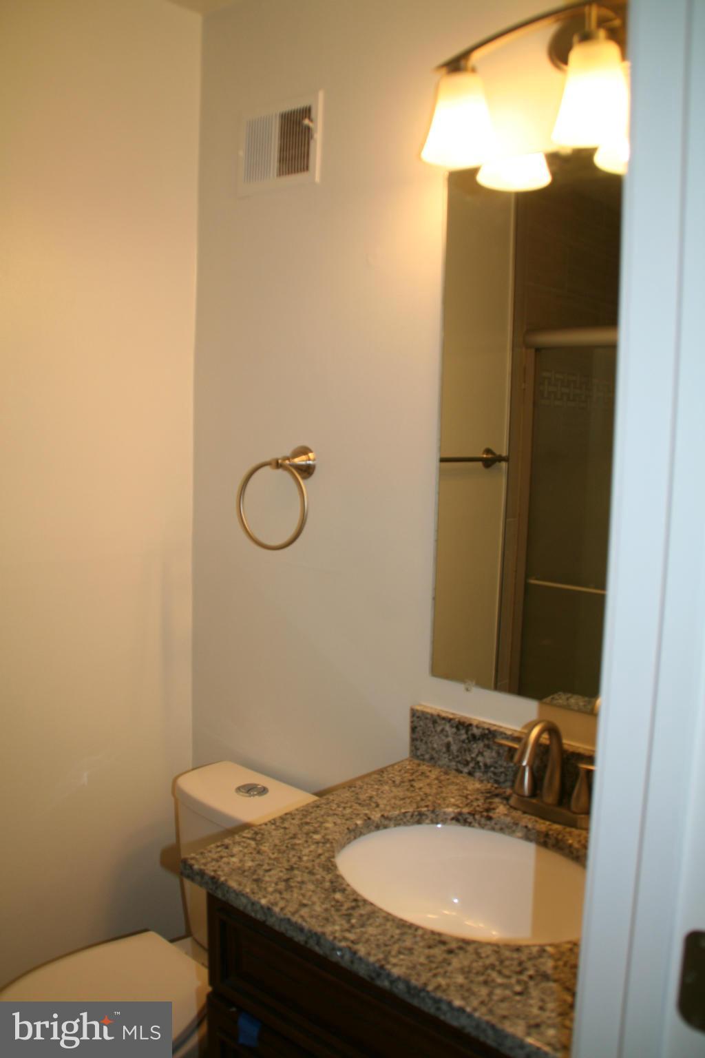 DEEPWOOD - Residential Lease