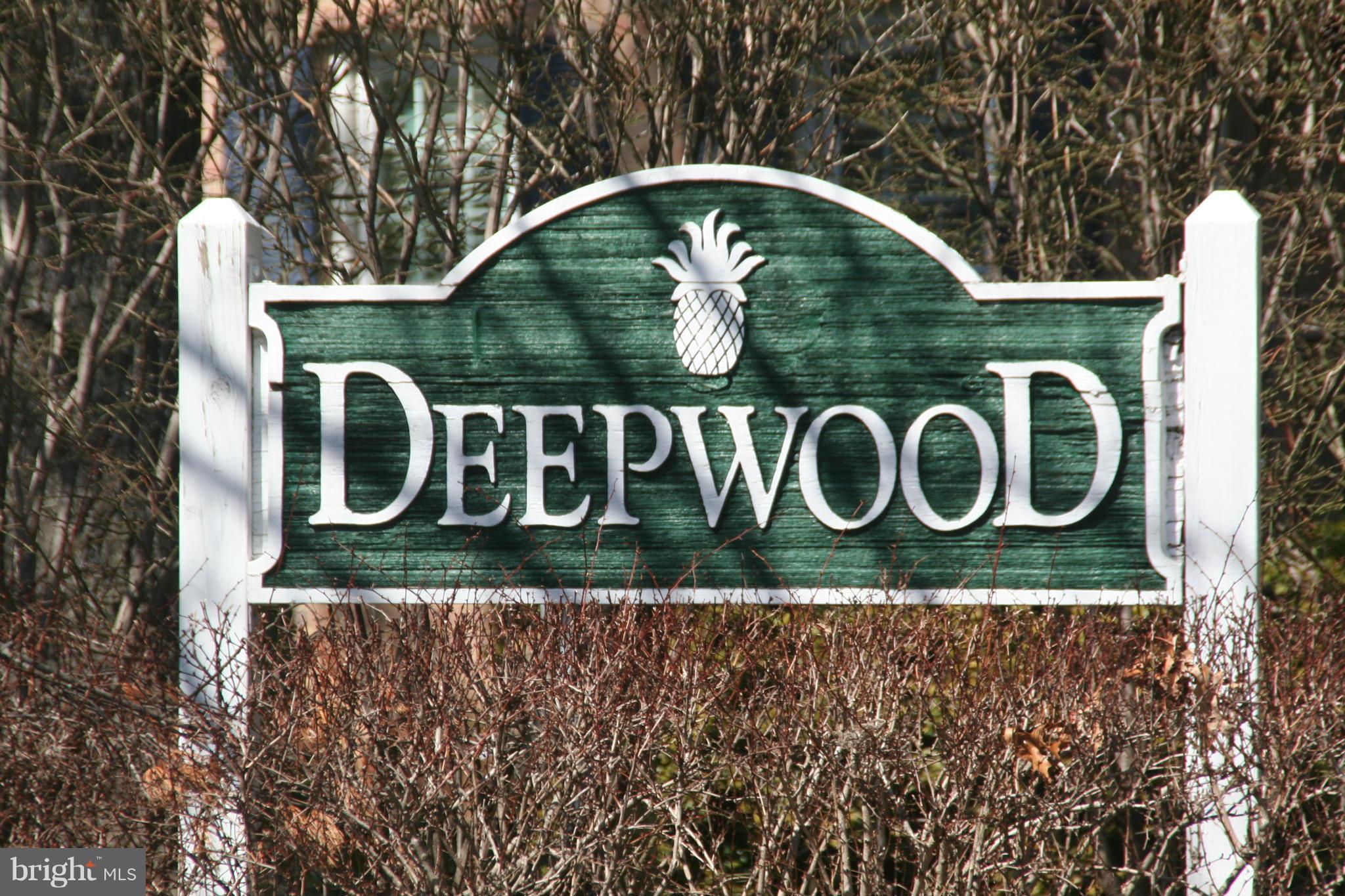DEEPWOOD - Residential Lease