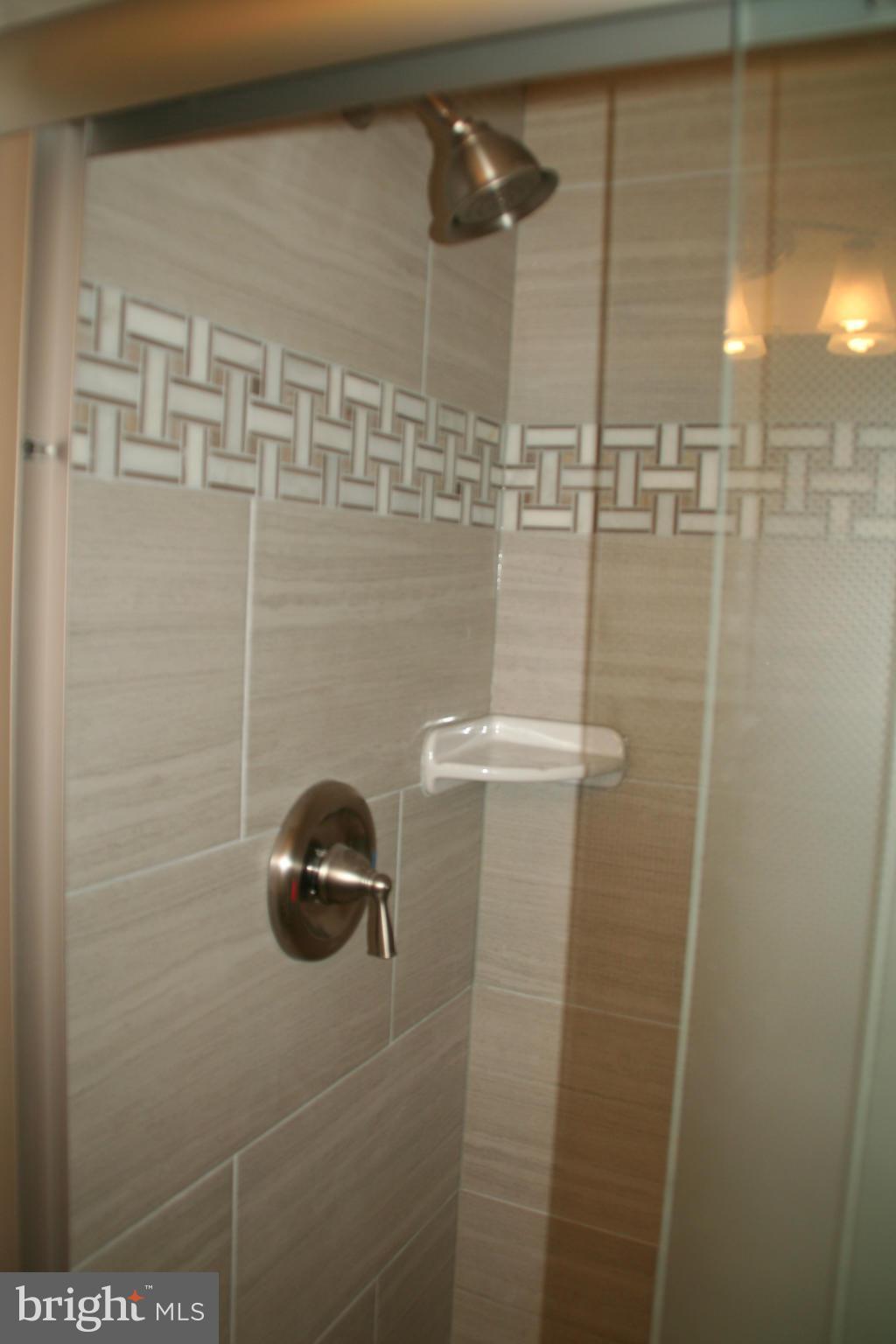 DEEPWOOD - Residential Lease