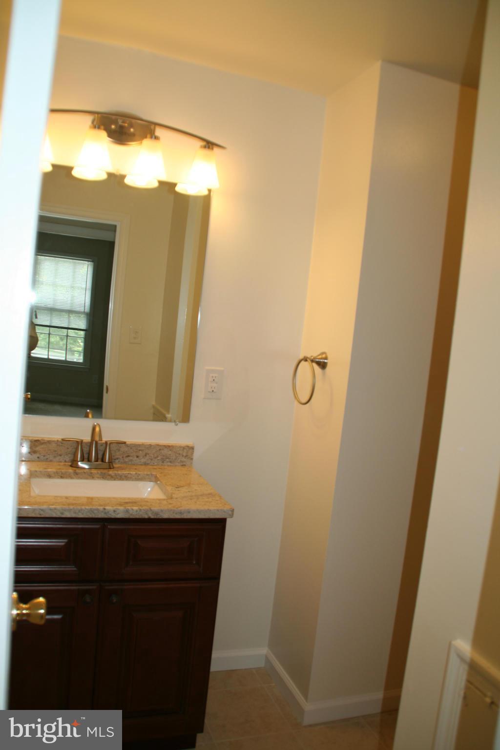 DEEPWOOD - Residential Lease