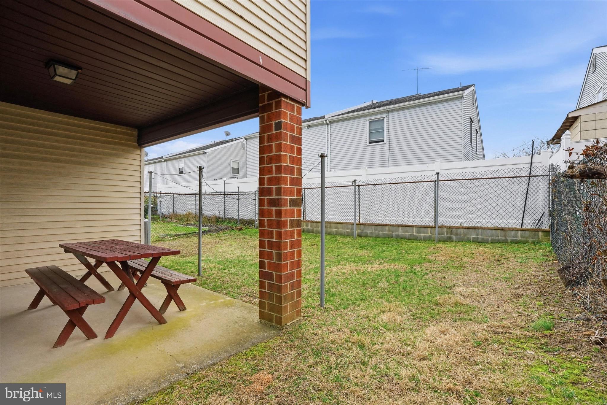 SOMERTON - Residential