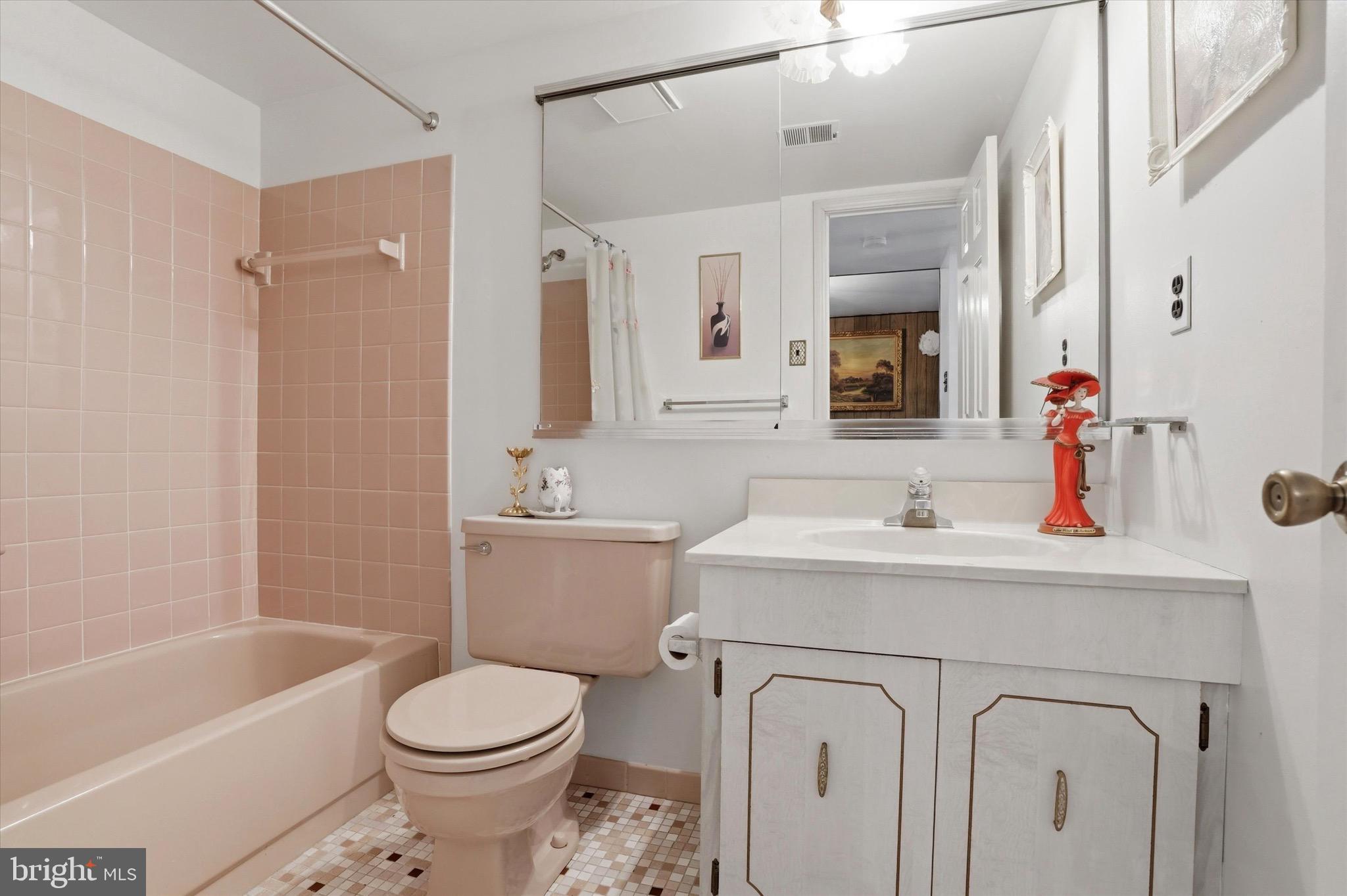 SOMERTON - Residential