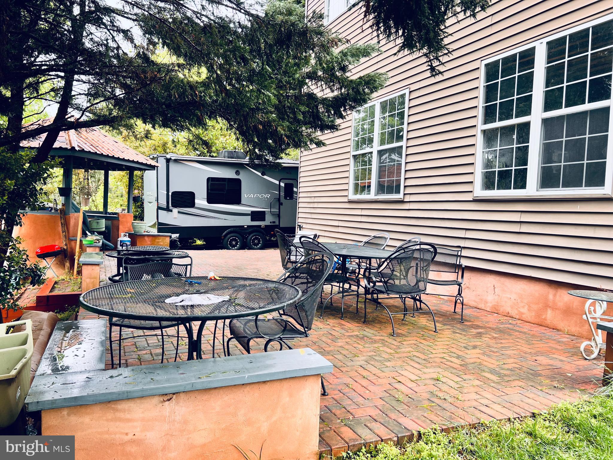 COOL SPRING - Residential