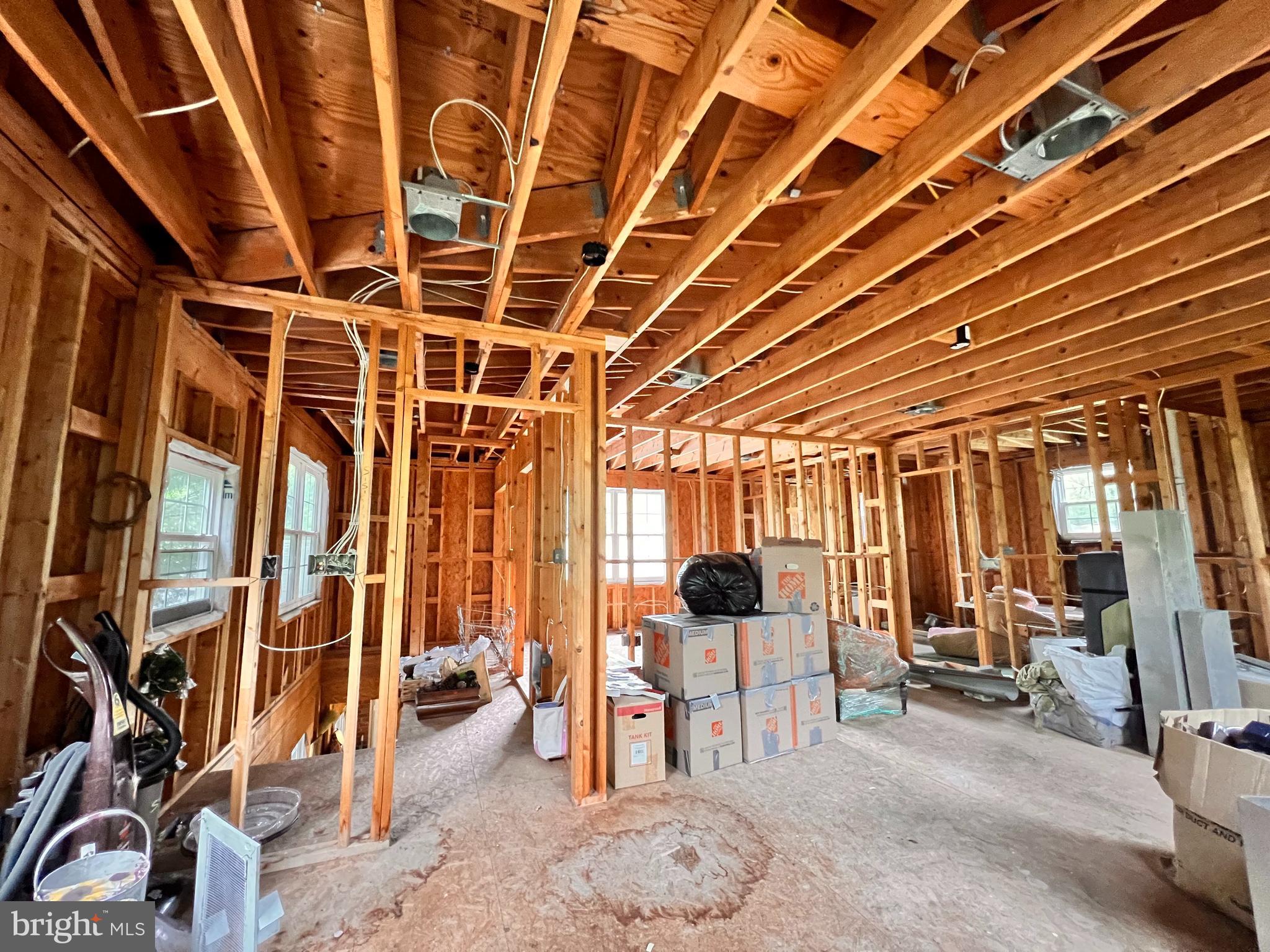 COOL SPRING - Residential