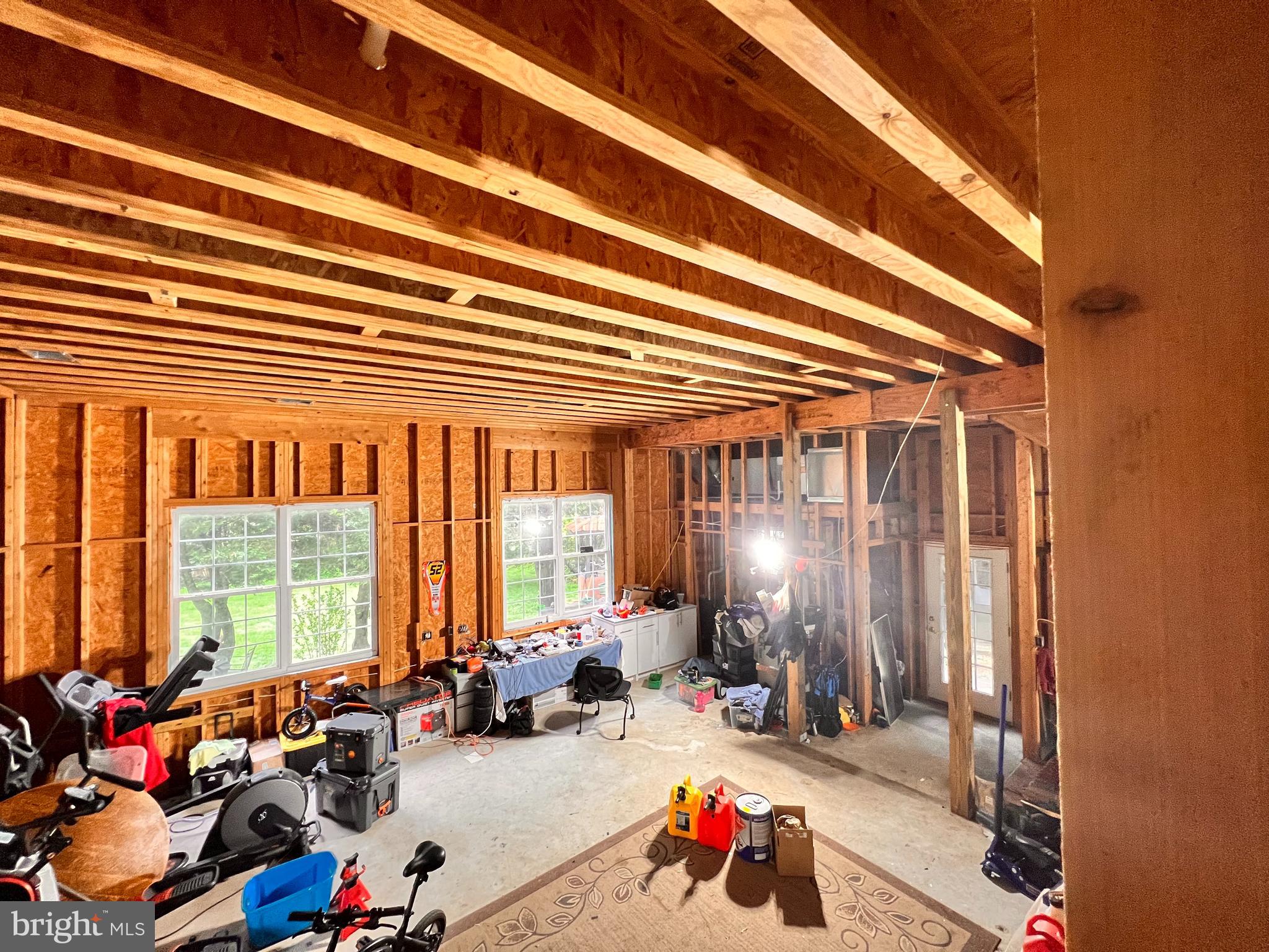 COOL SPRING - Residential