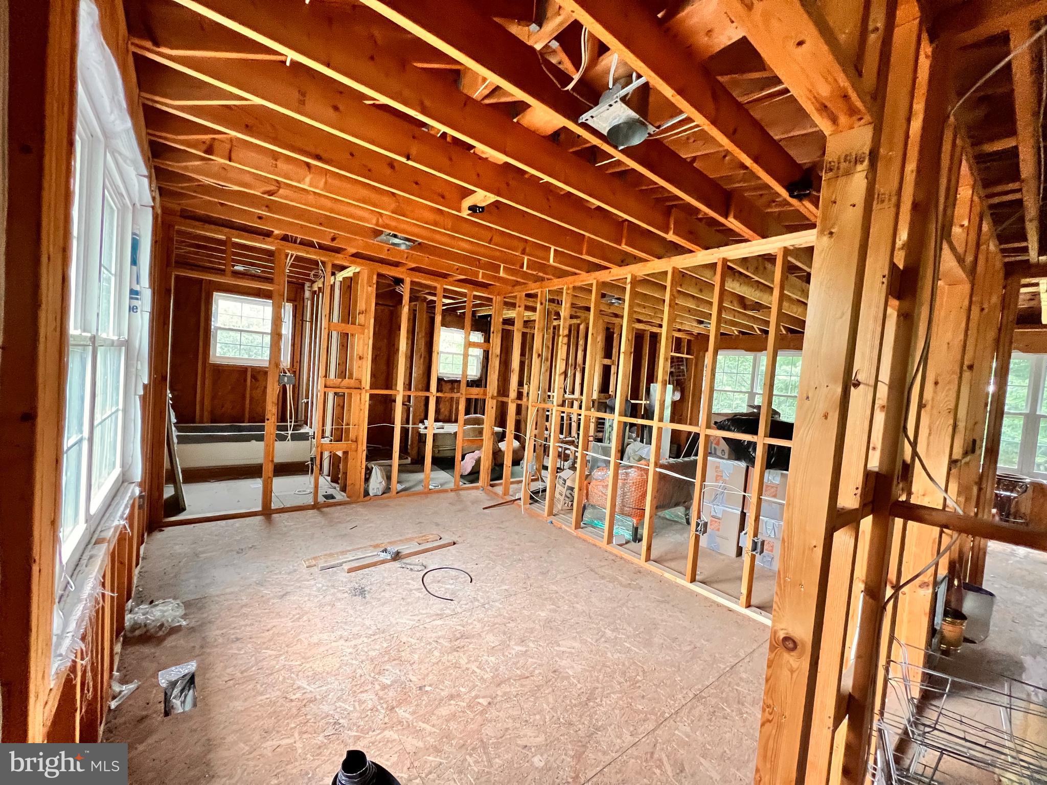 COOL SPRING - Residential