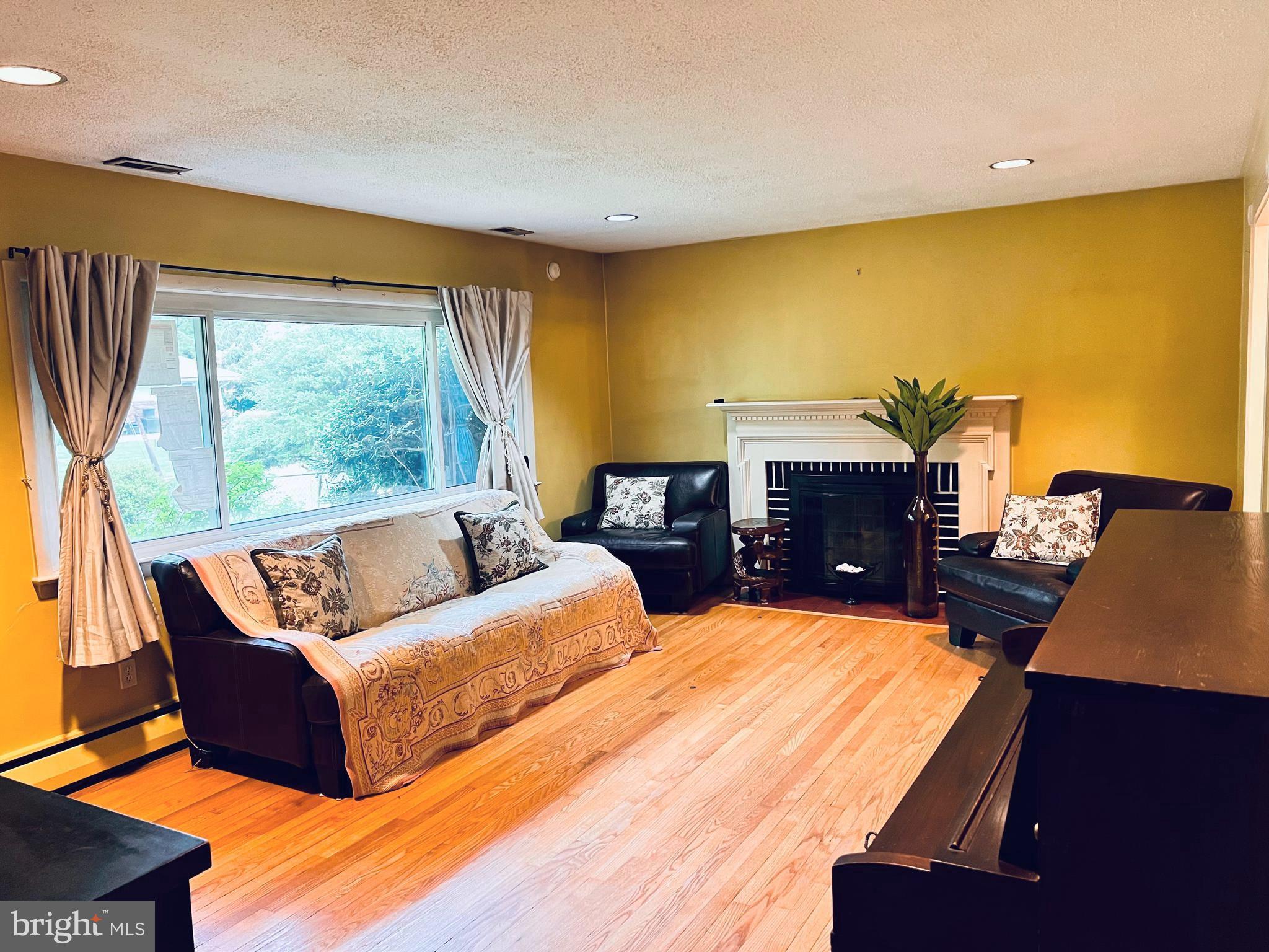 COOL SPRING - Residential