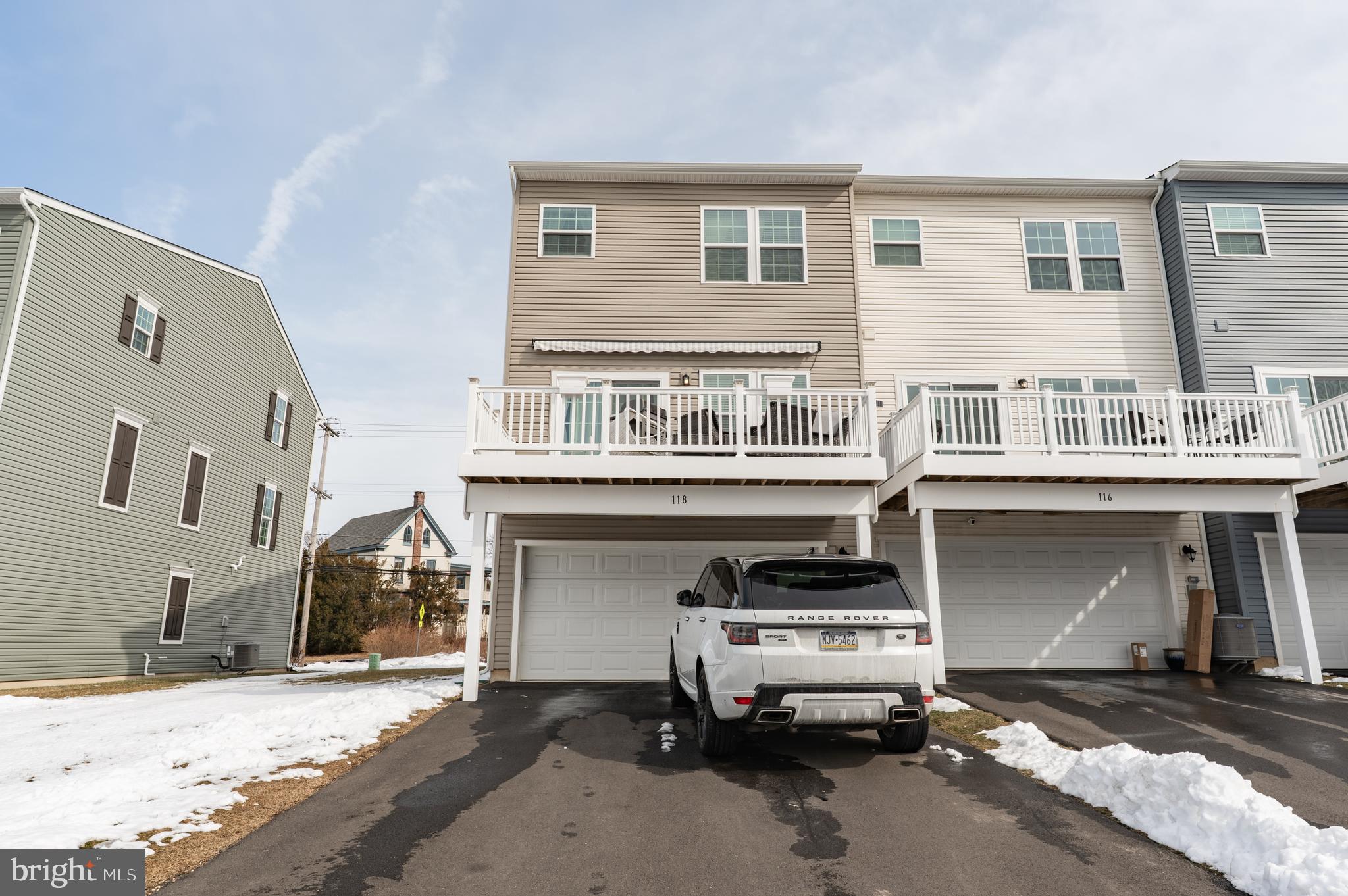 DUBLIN CROSSING - Residential