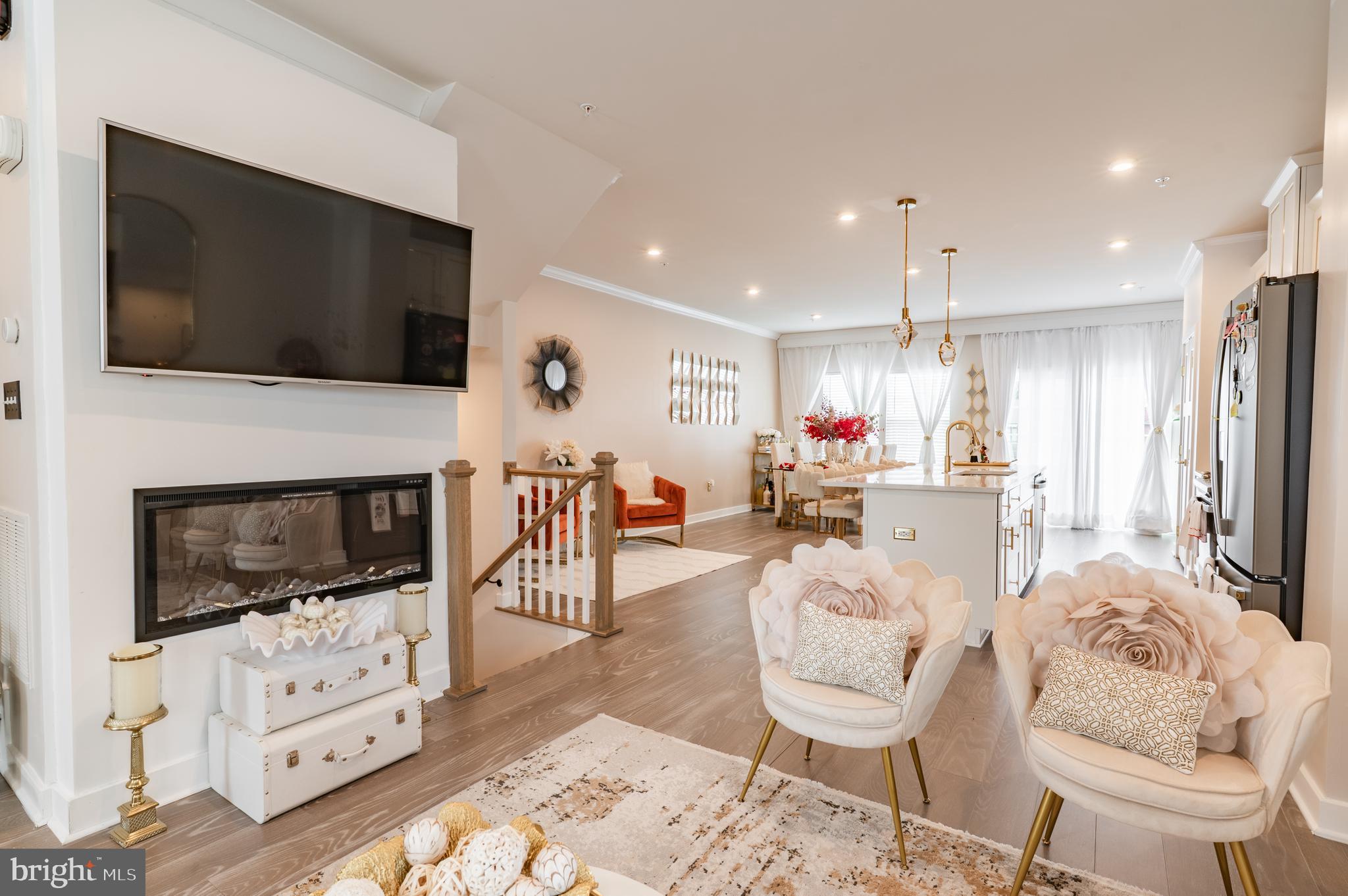 DUBLIN CROSSING - Residential