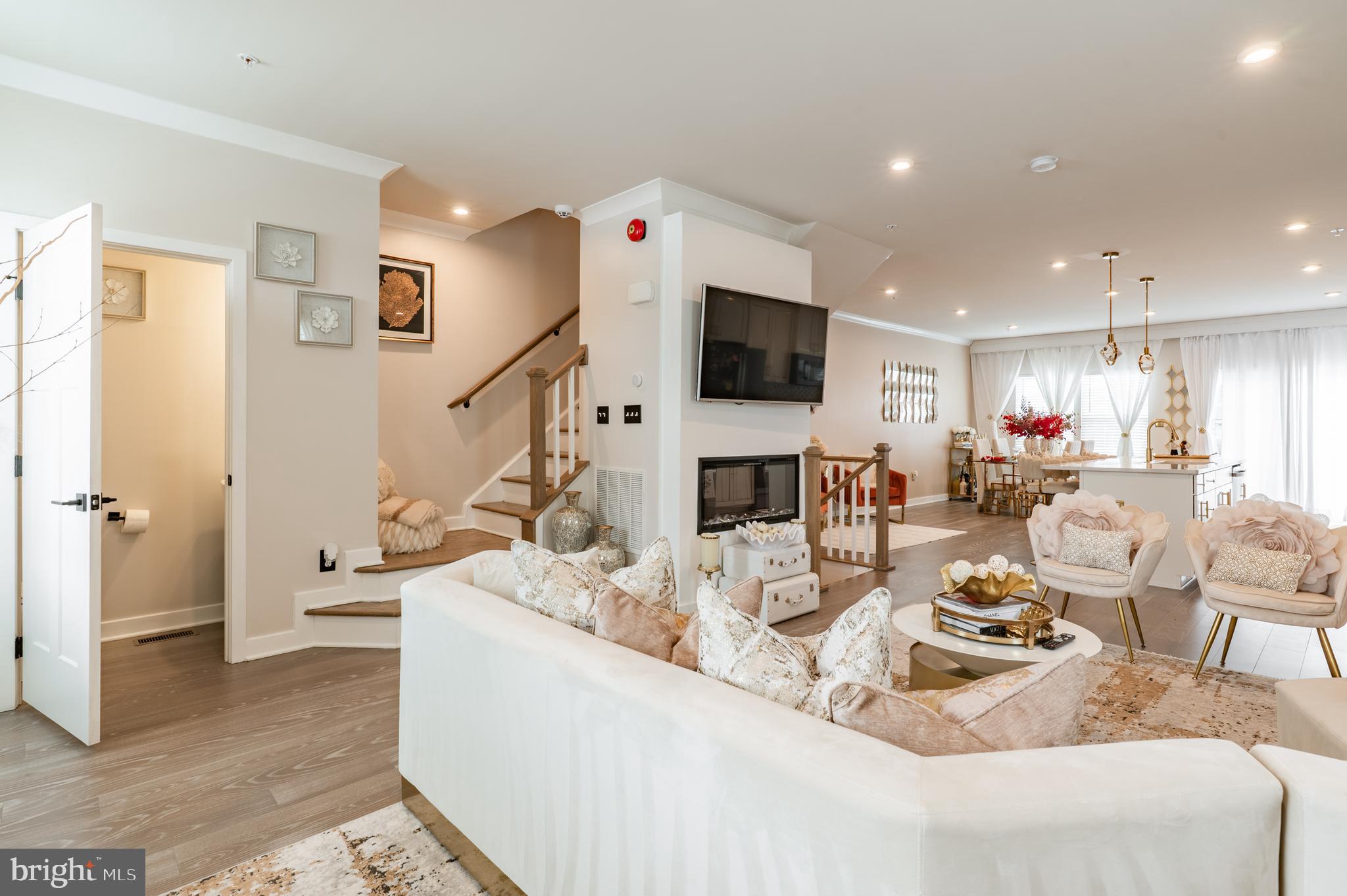 DUBLIN CROSSING - Residential