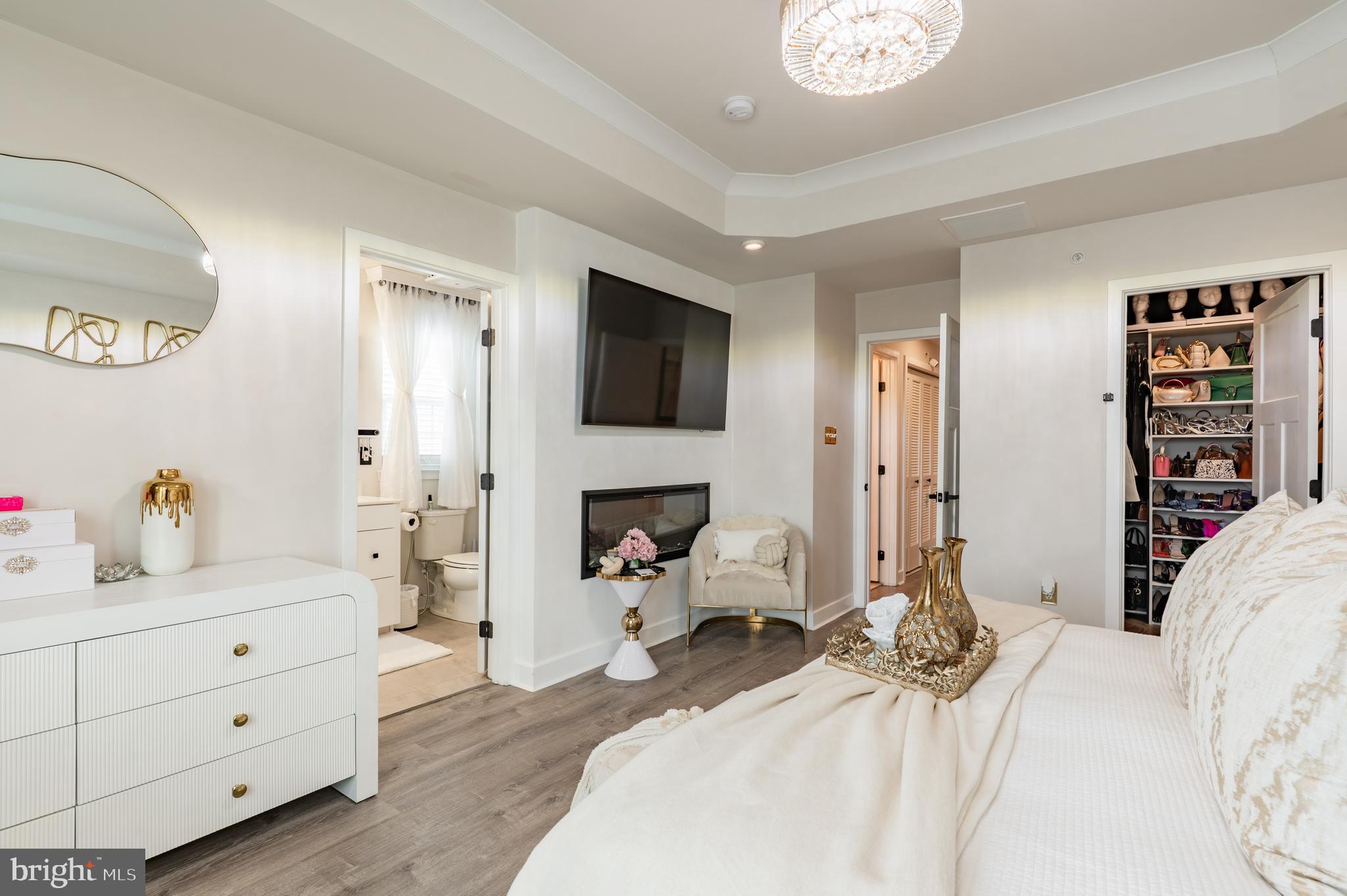 DUBLIN CROSSING - Residential