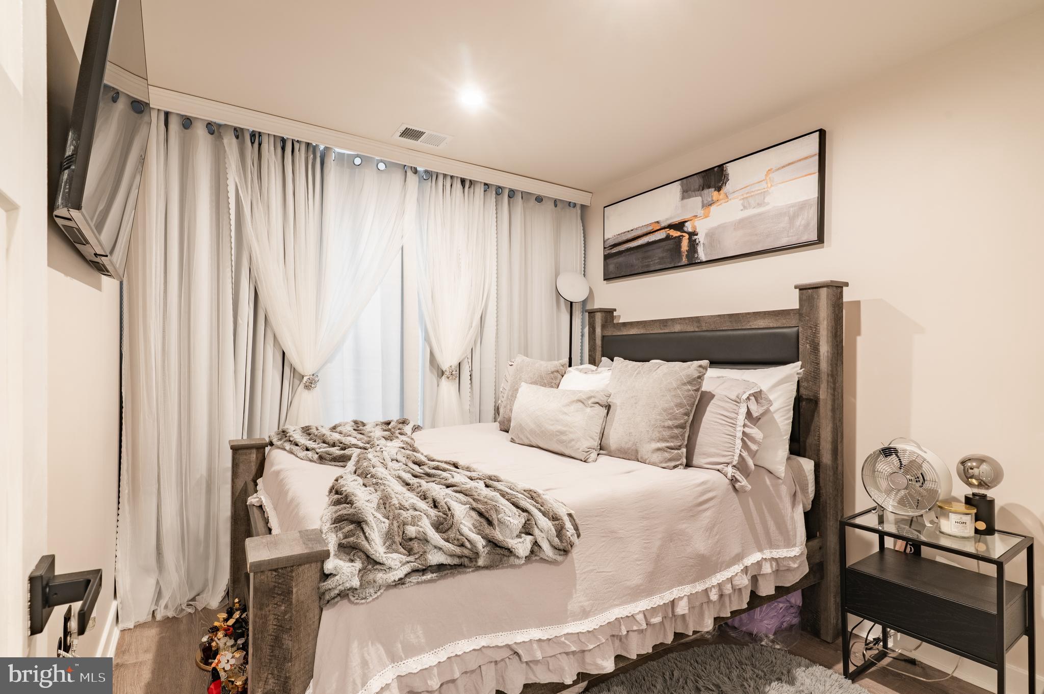 DUBLIN CROSSING - Residential