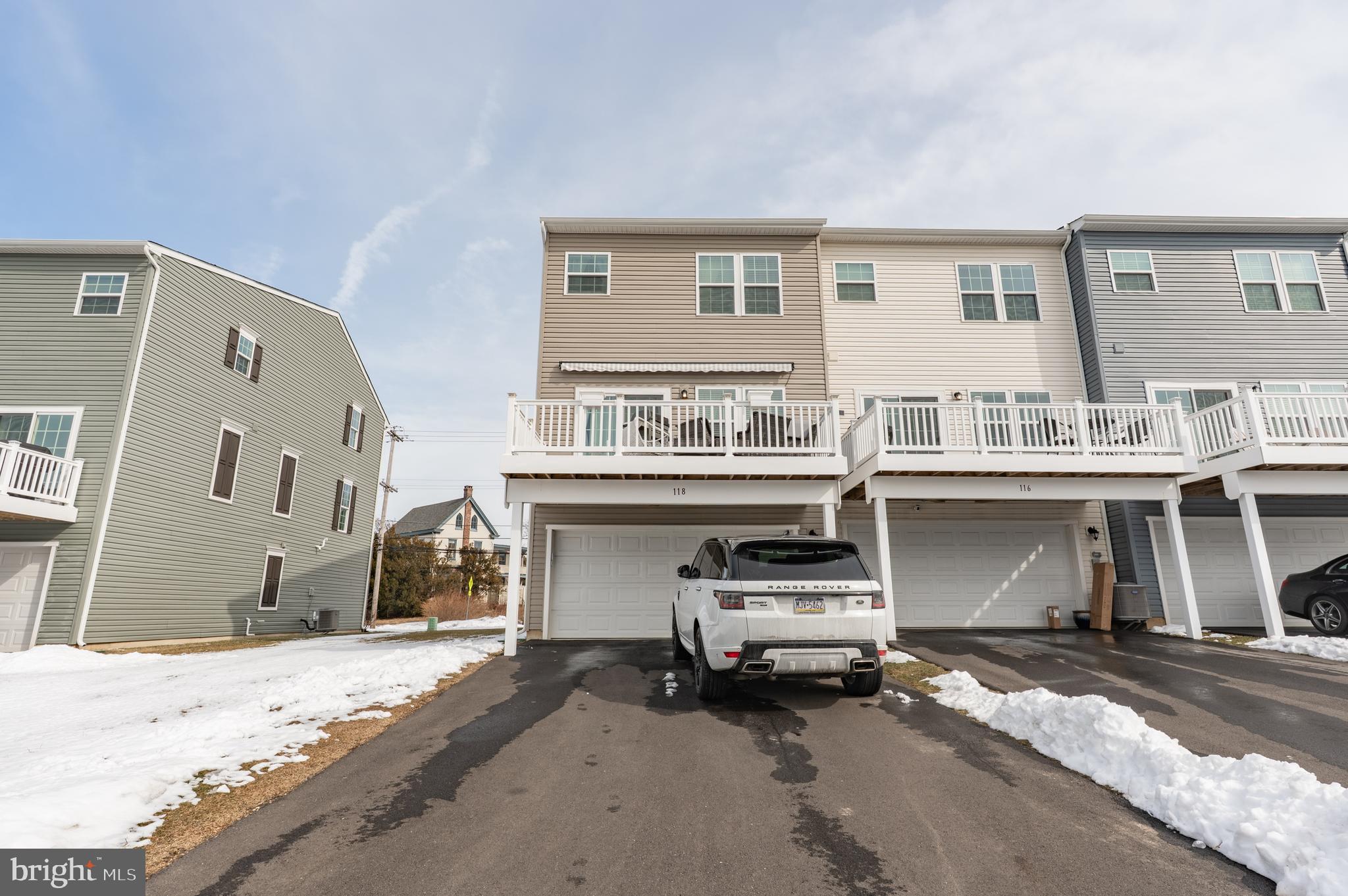 DUBLIN CROSSING - Residential