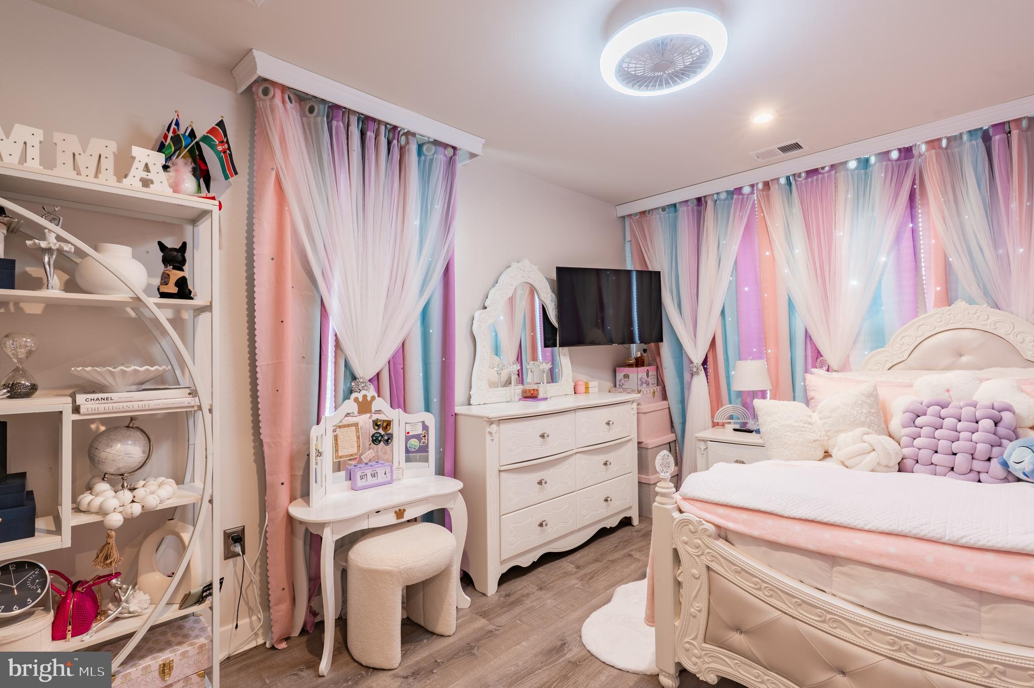 DUBLIN CROSSING - Residential