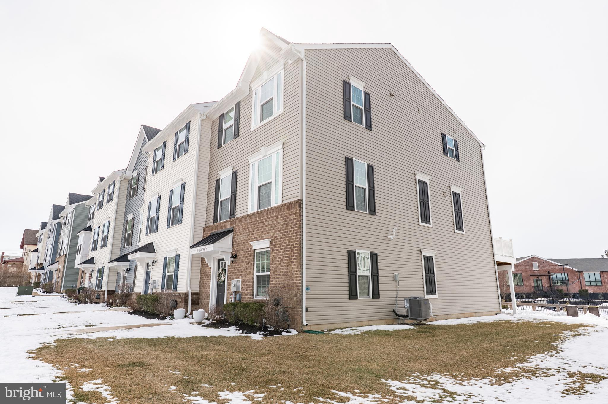 DUBLIN CROSSING - Residential