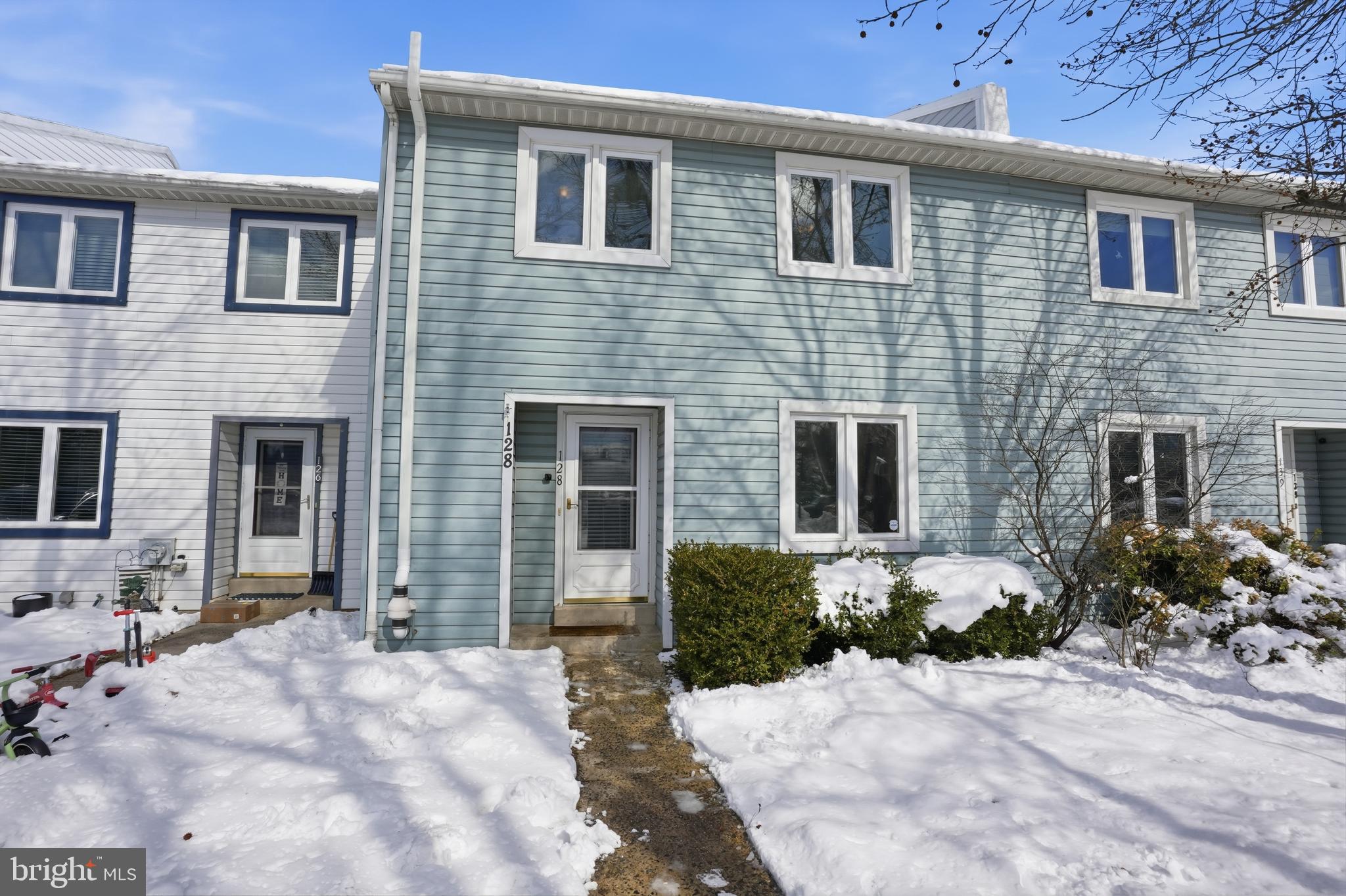 THE HIGHLANDS - Residential