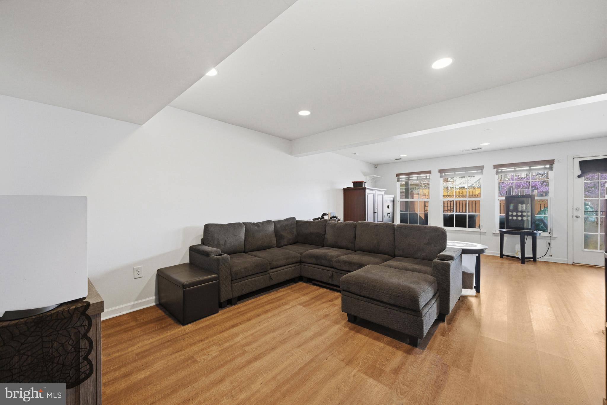 WINDMILL CROSSING - Residential