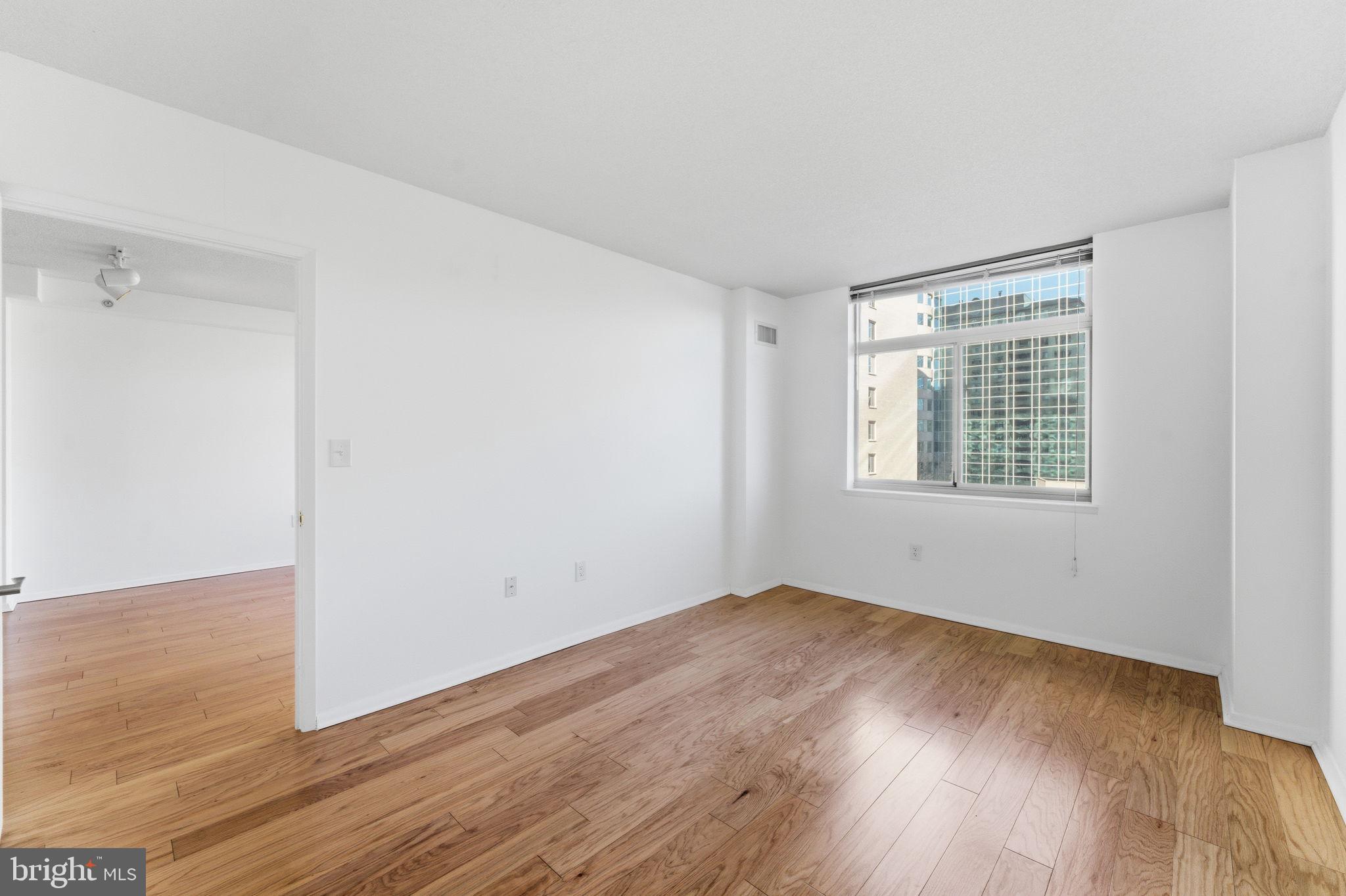 CRESCENT PLAZA - Residential