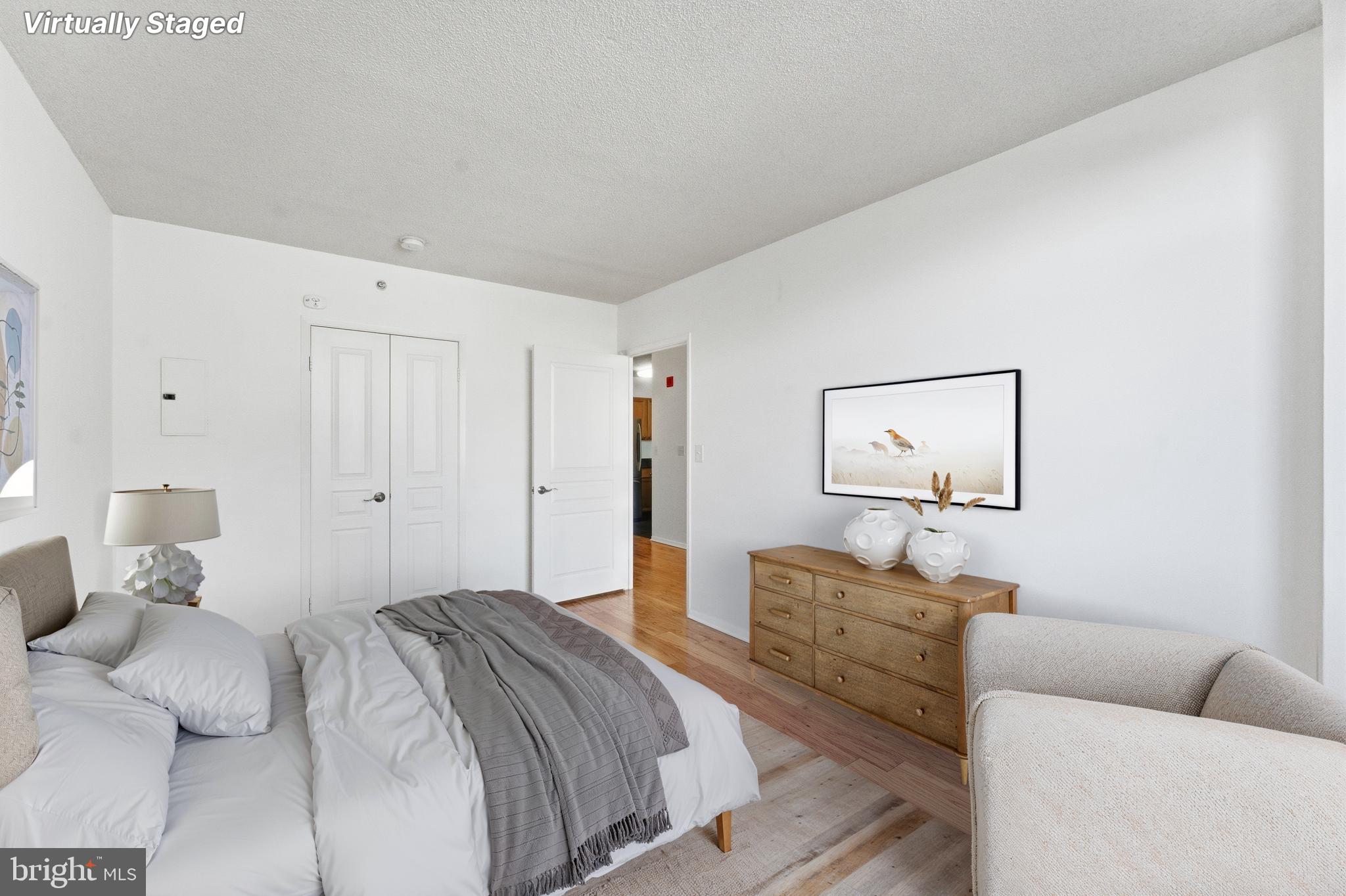 CRESCENT PLAZA - Residential