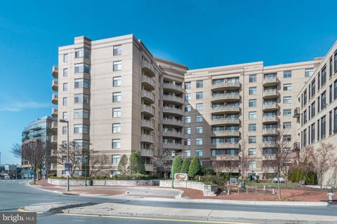 Photo of 7111 Woodmont Avenue #708, BETHESDA, MD 20815 (MLS # MDMC2208928)