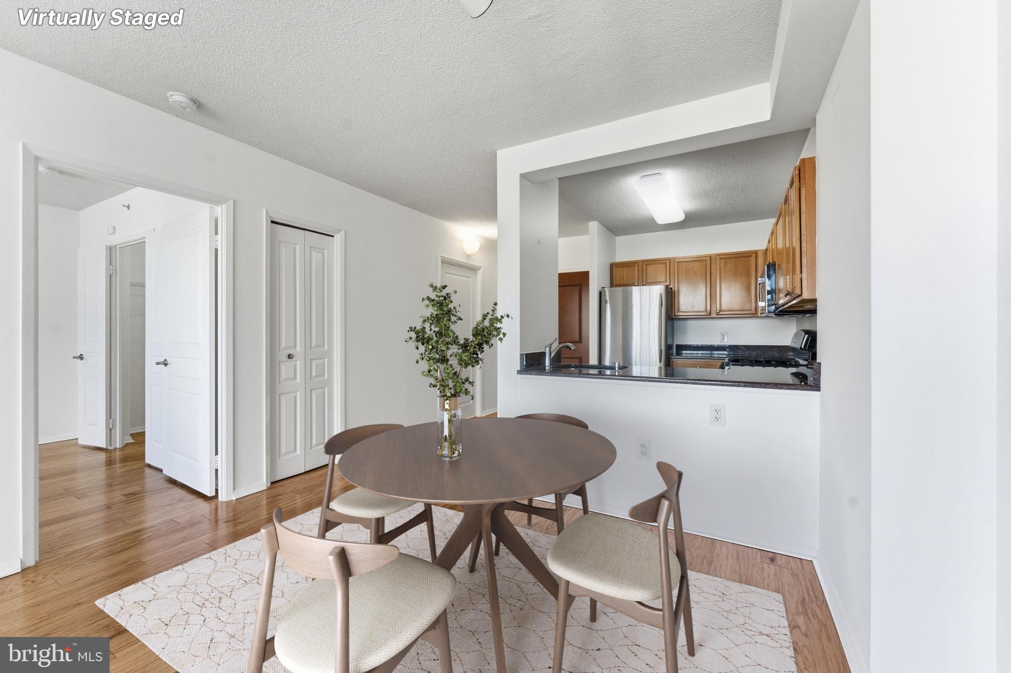 CRESCENT PLAZA - Residential