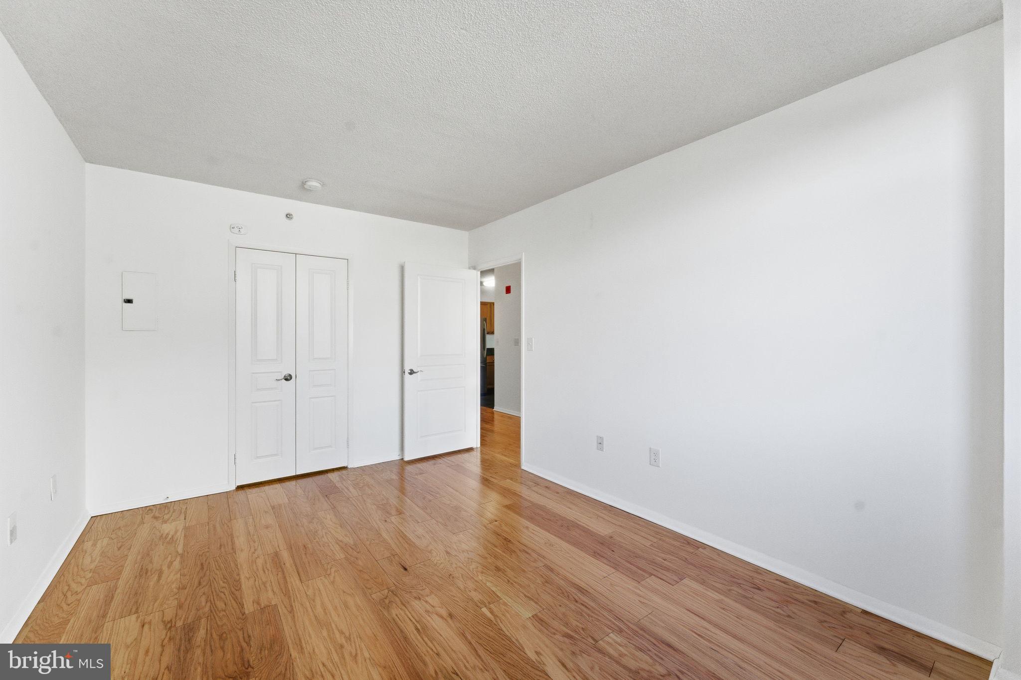 CRESCENT PLAZA - Residential