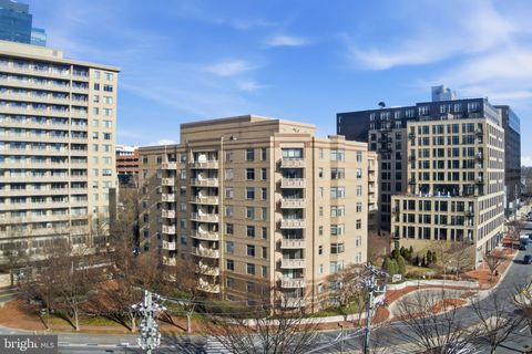 Photo of 7111 Woodmont Avenue #708, BETHESDA, MD 20815 (MLS # MDMC2208928)