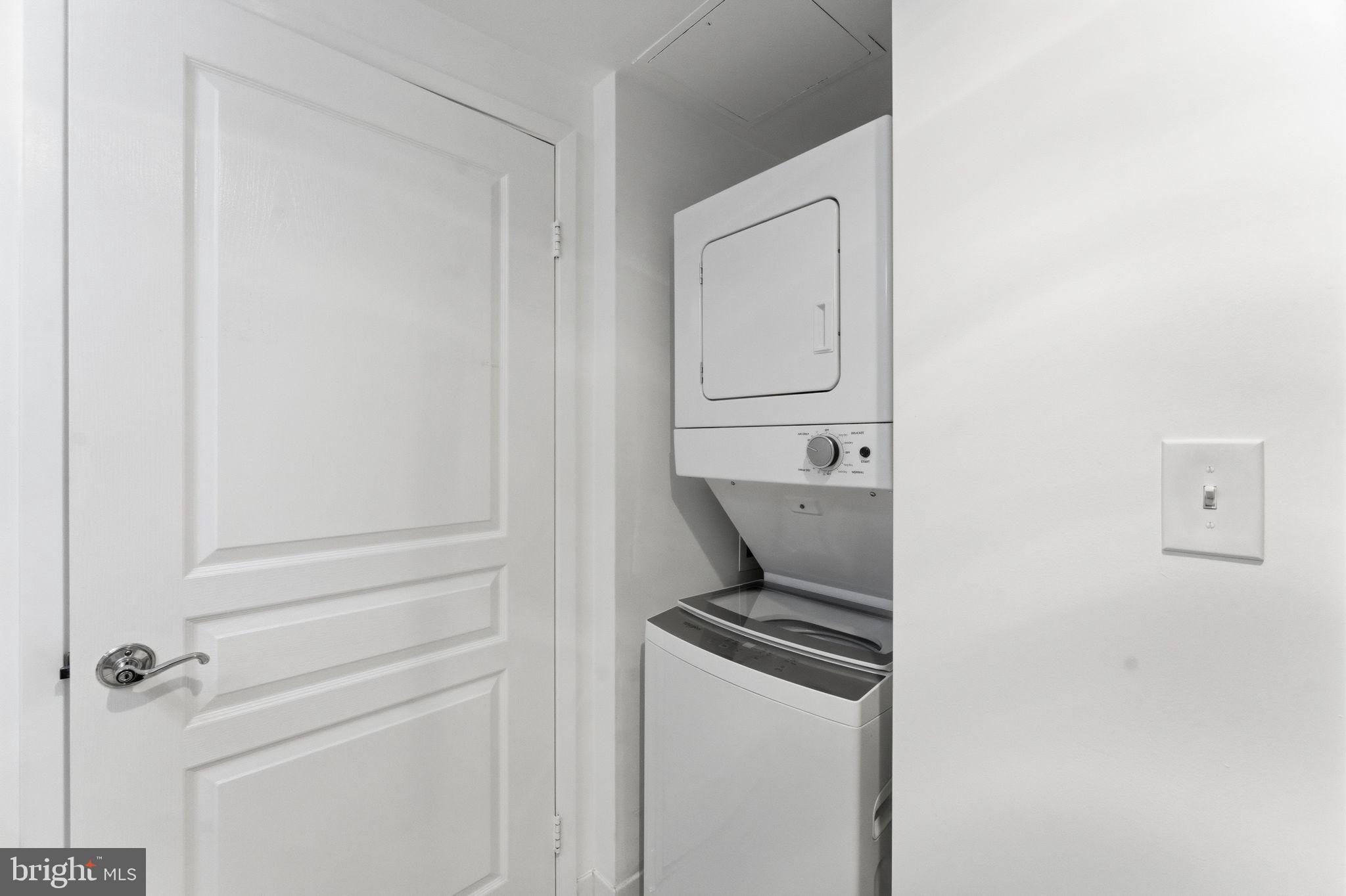 CRESCENT PLAZA - Residential