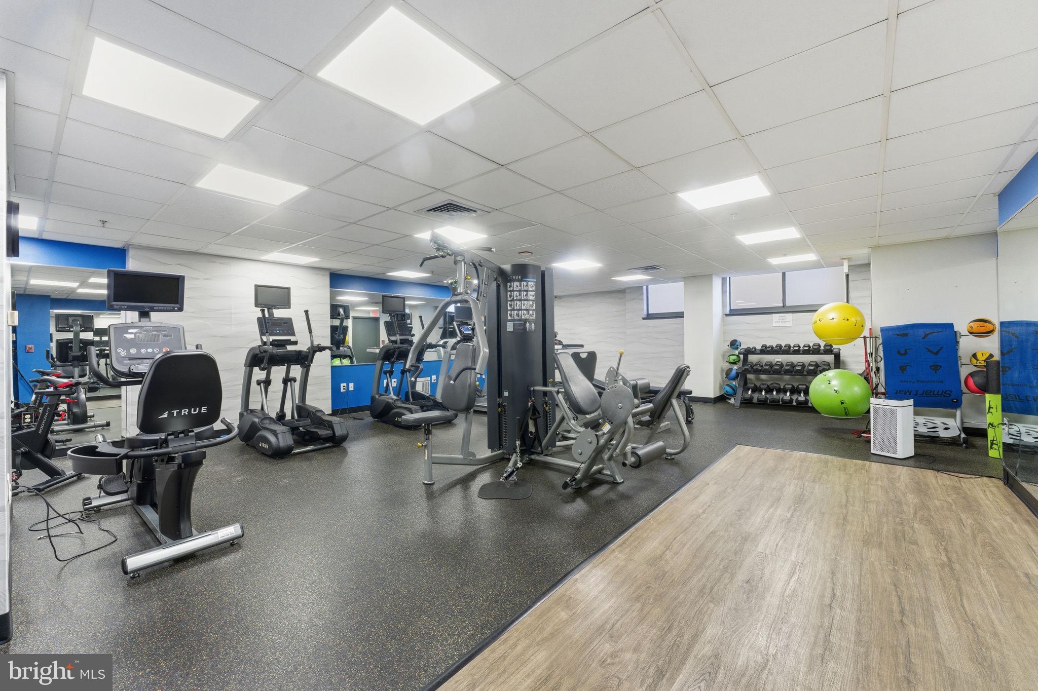 CRESCENT PLAZA - Residential