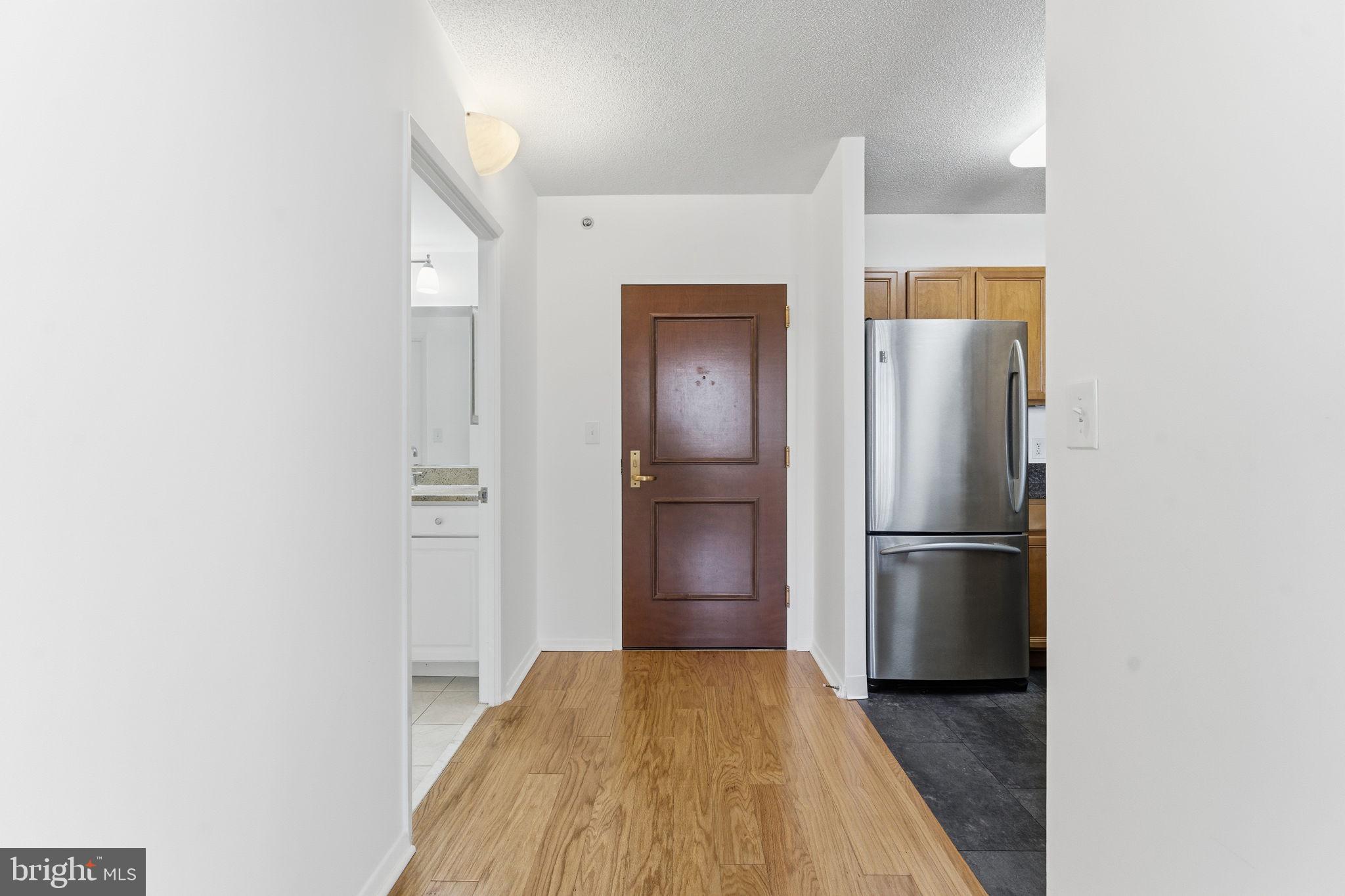 CRESCENT PLAZA - Residential