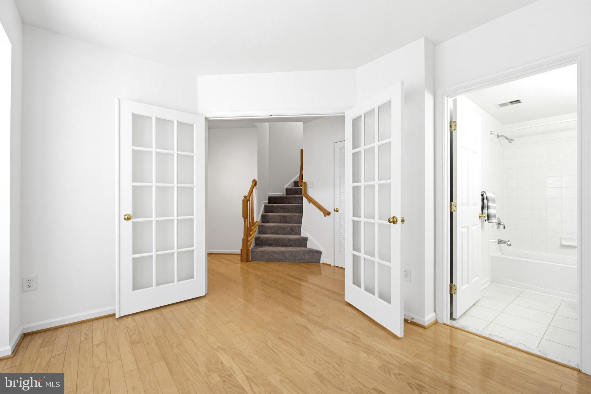 5002 STRAWBRIDGE TERRACE 5002